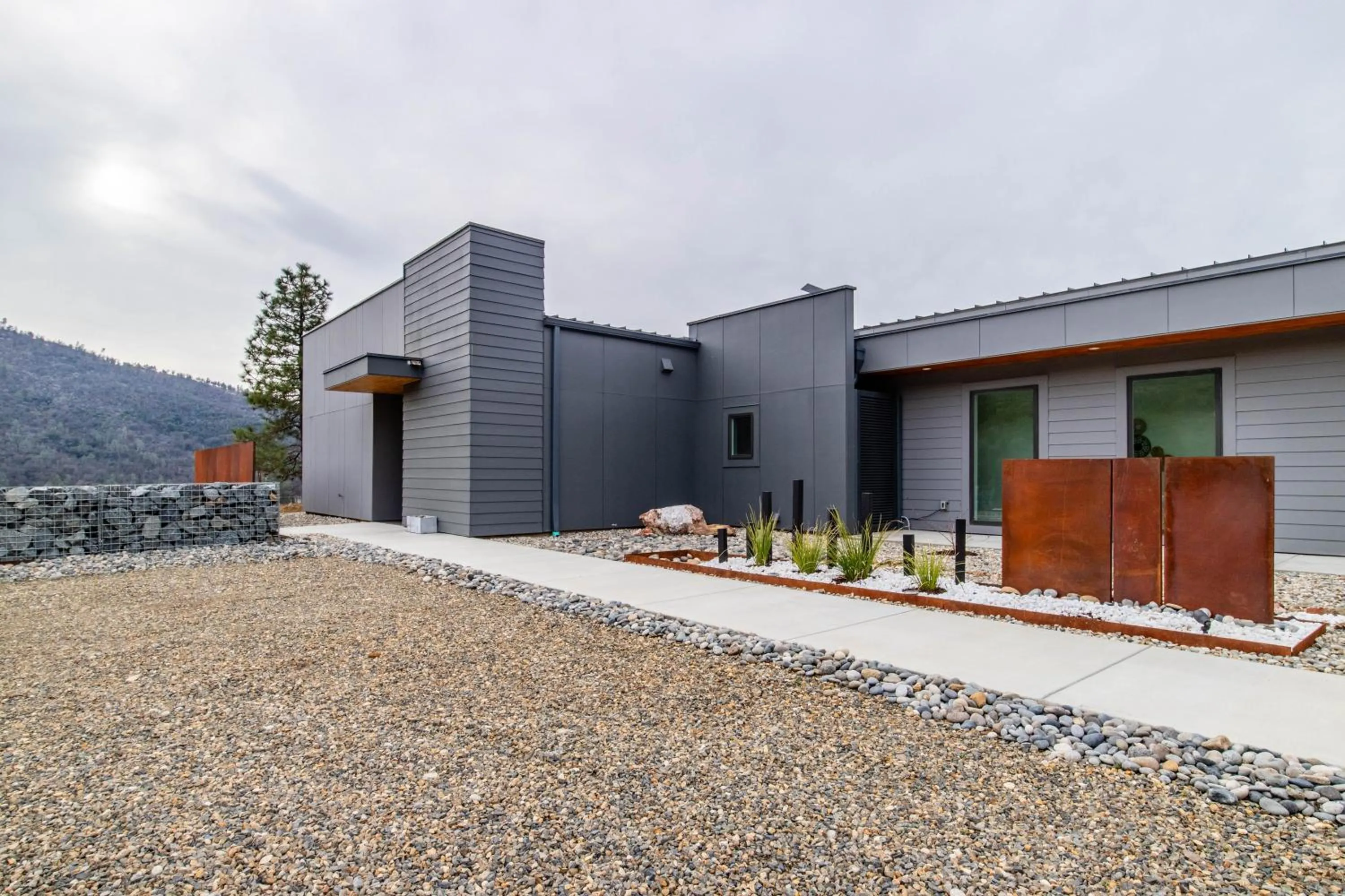 Property building in Horizon by Yosemite