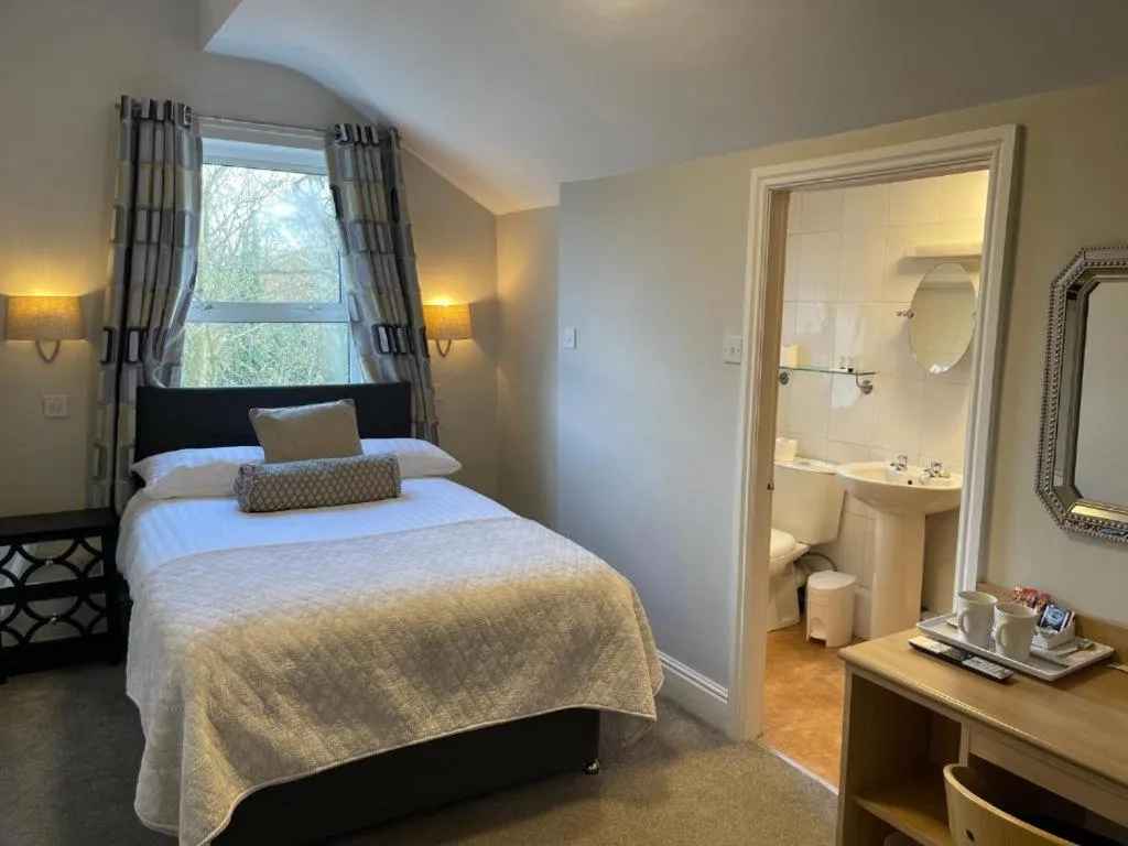 Bed in The Westlynne Hotel & Apartments