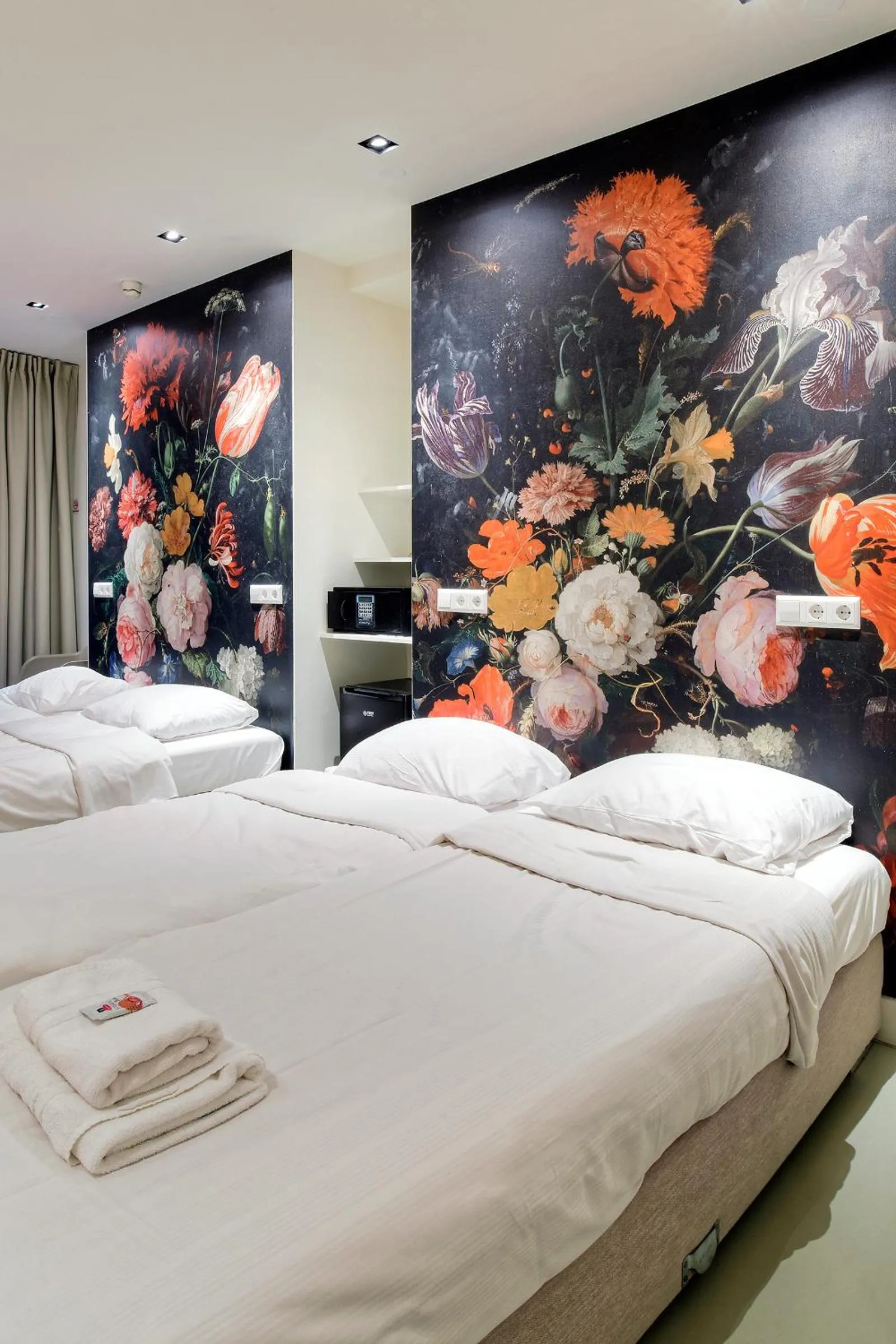 Bed in Marnix360apartments The Mansion Suites