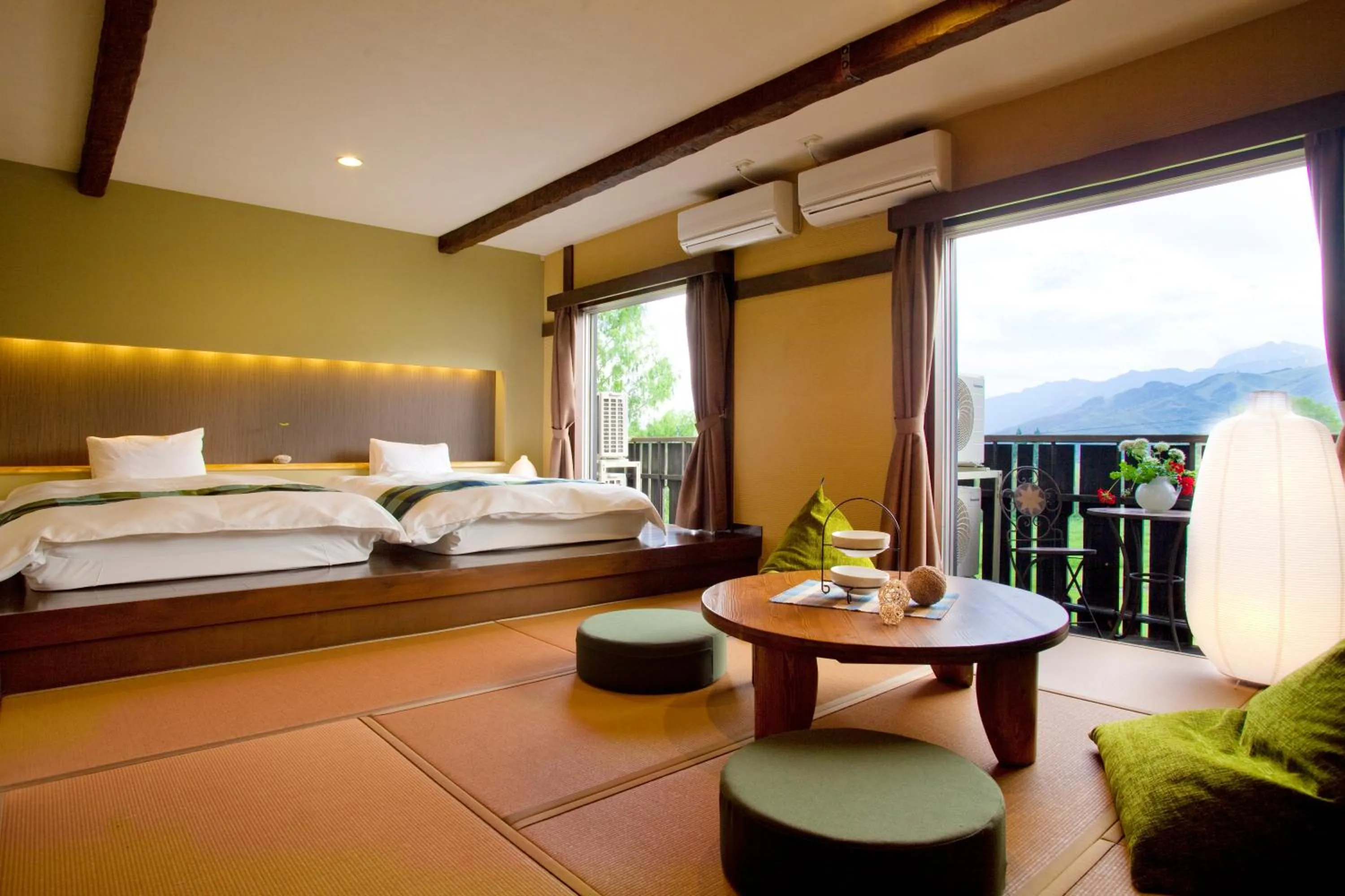 Photo of the whole room, Bed in Hotel Hakuba Berghaus