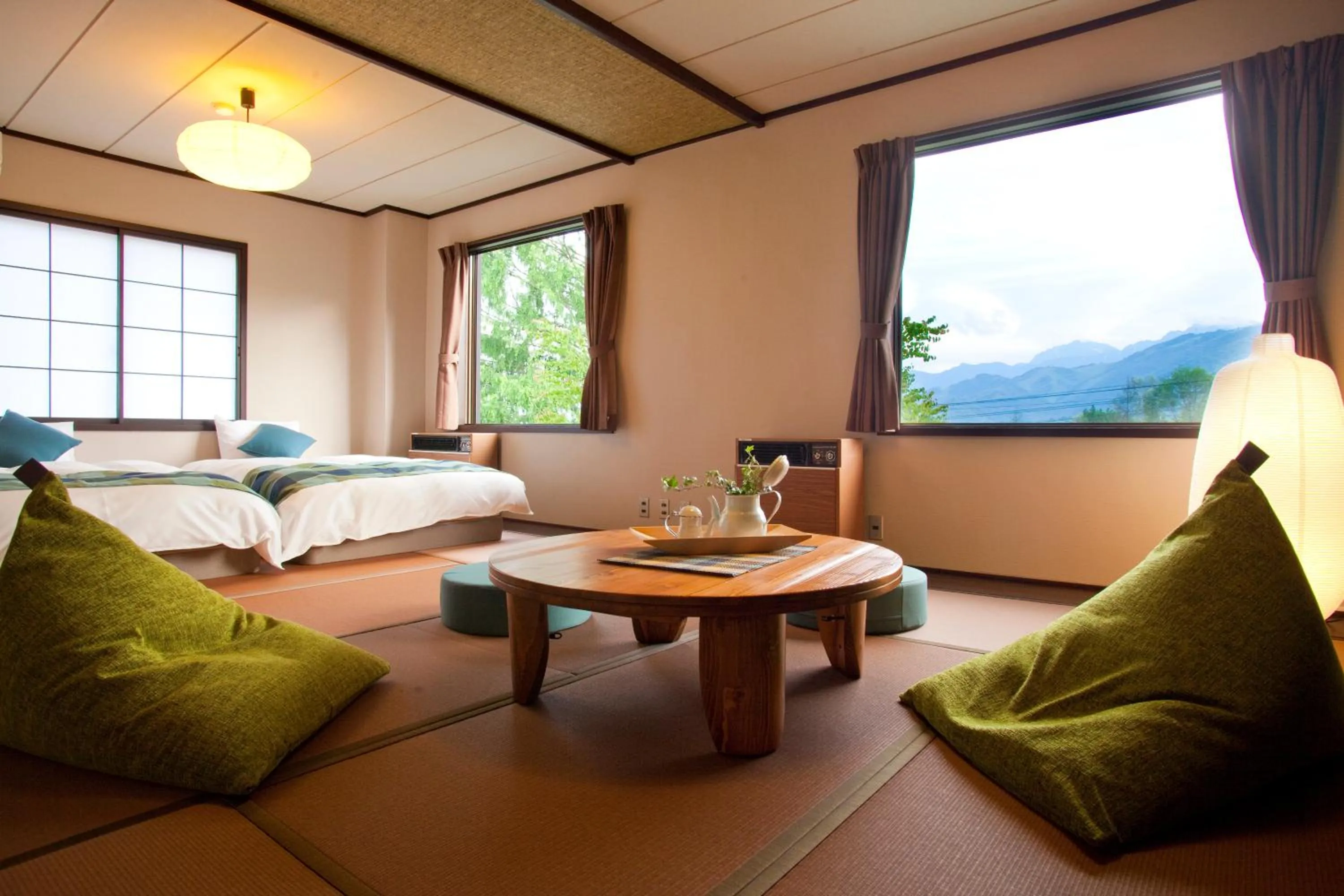 Photo of the whole room, Bed in Hotel Hakuba Berghaus