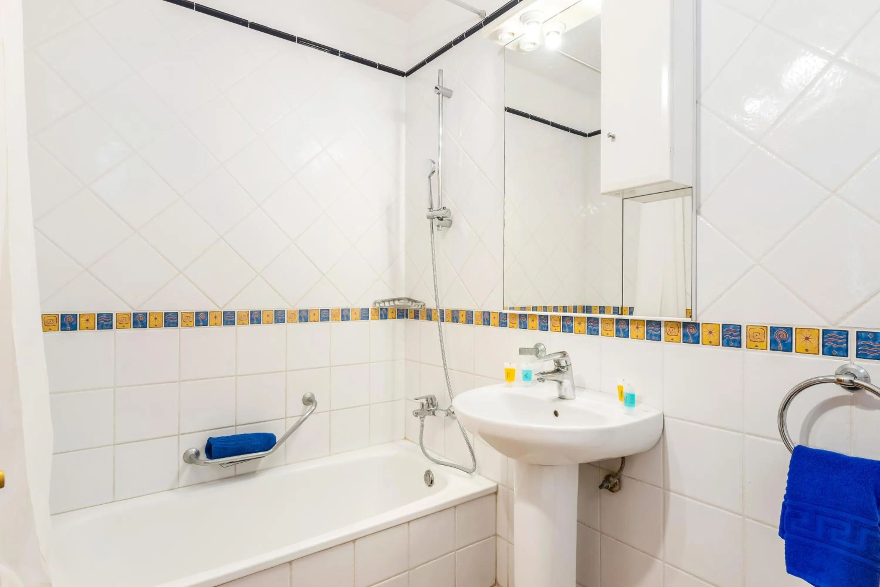 Bathroom in Club Tenerife Apartments