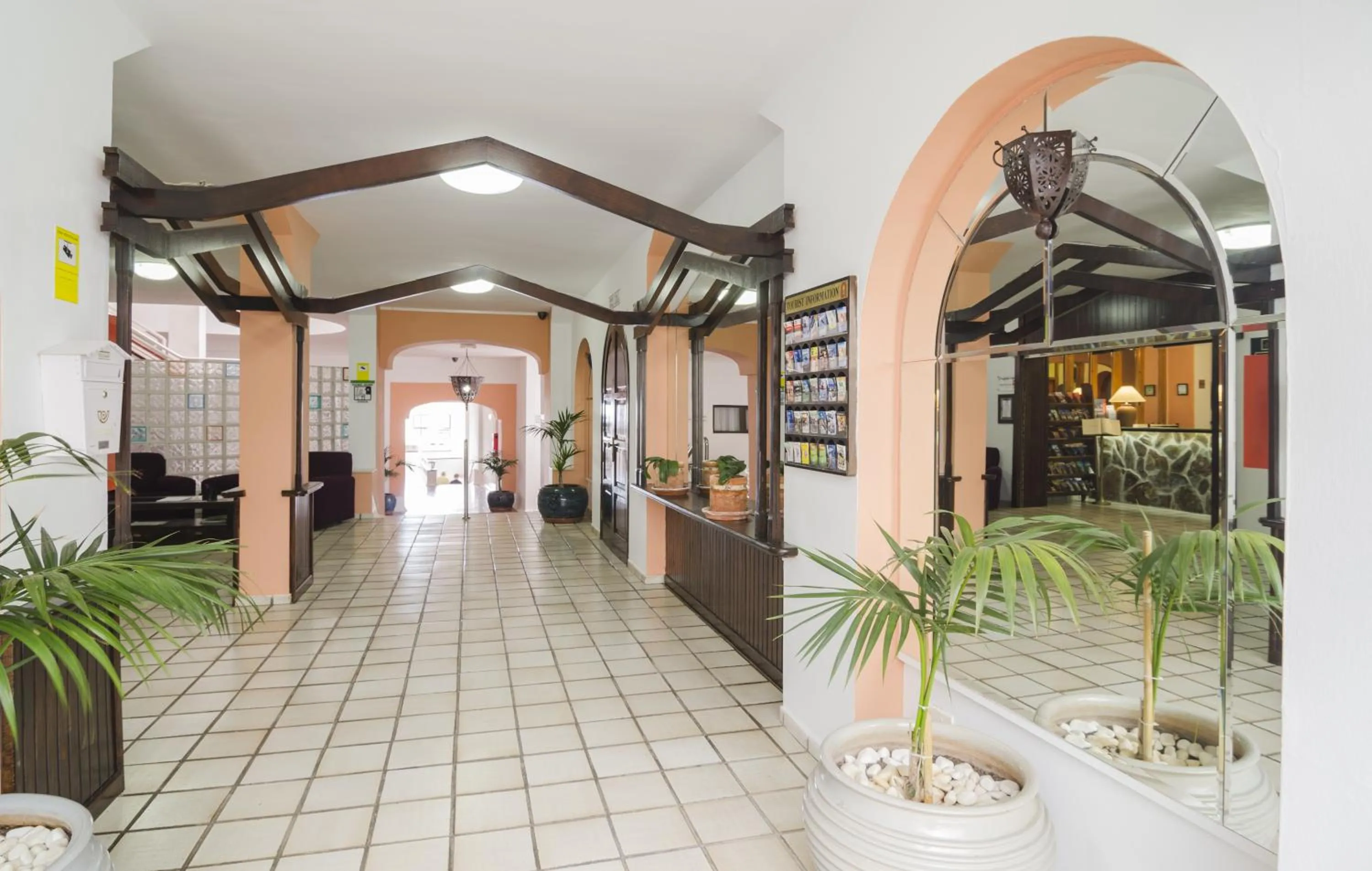 Lobby or reception in Club Tenerife Apartments
