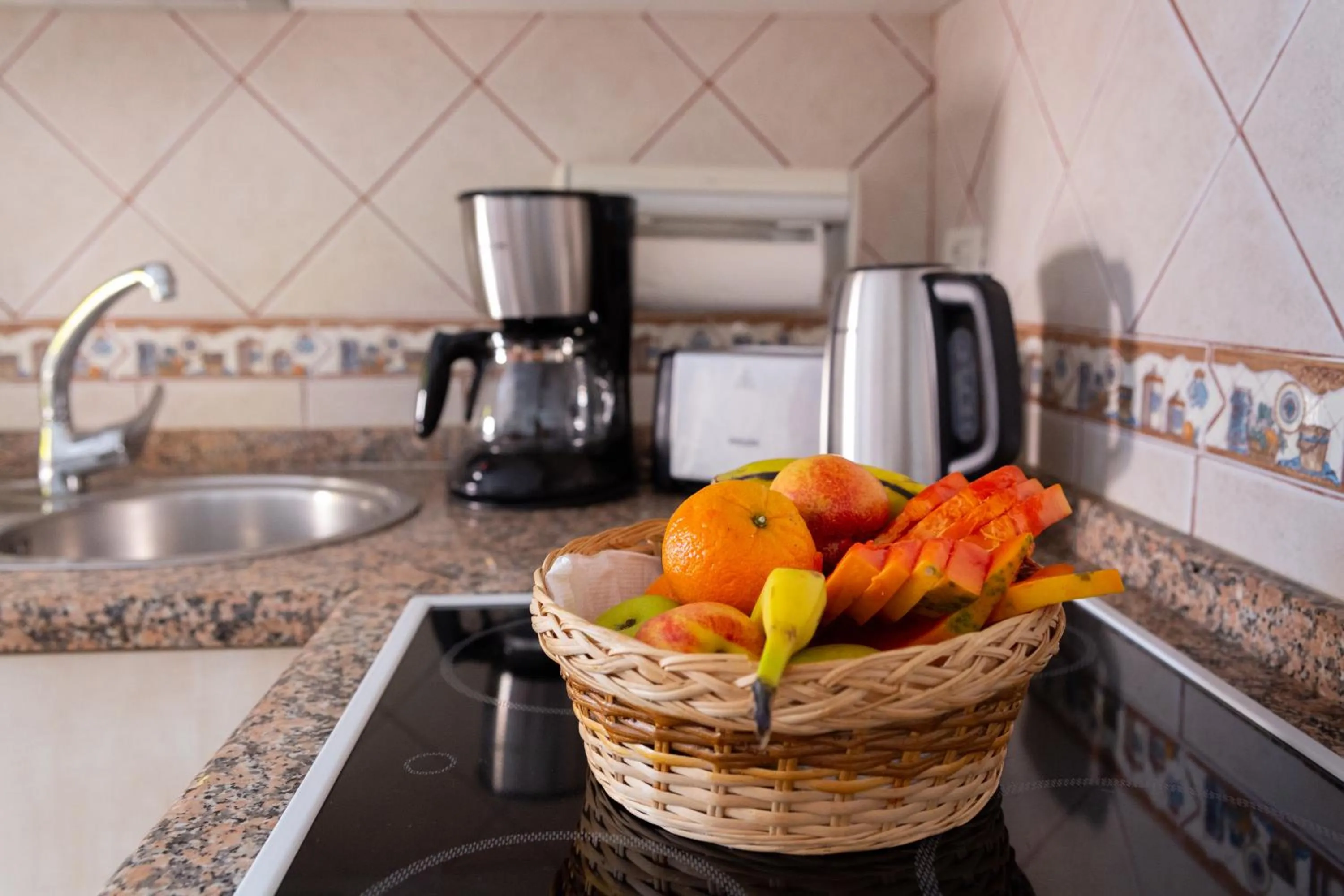 Kitchen or kitchenette in Club Tenerife Apartments