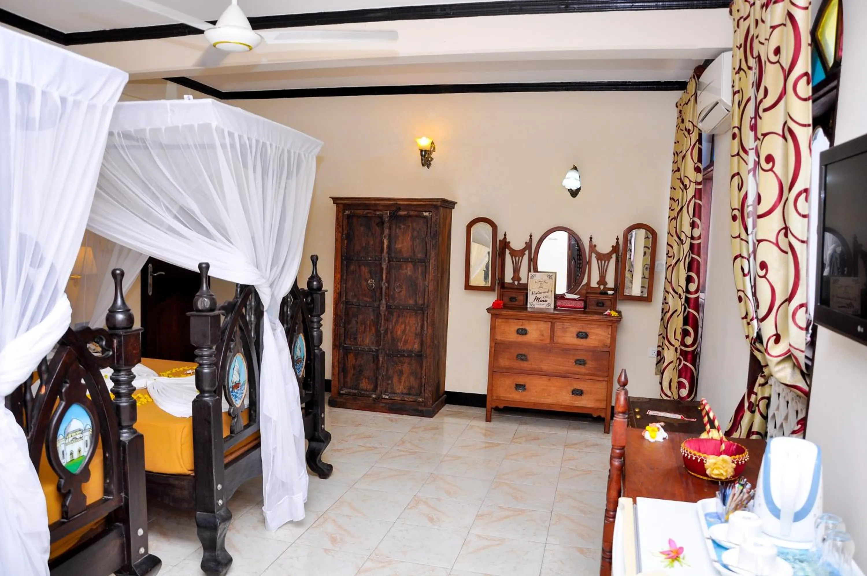 Forodhani Park Hotel