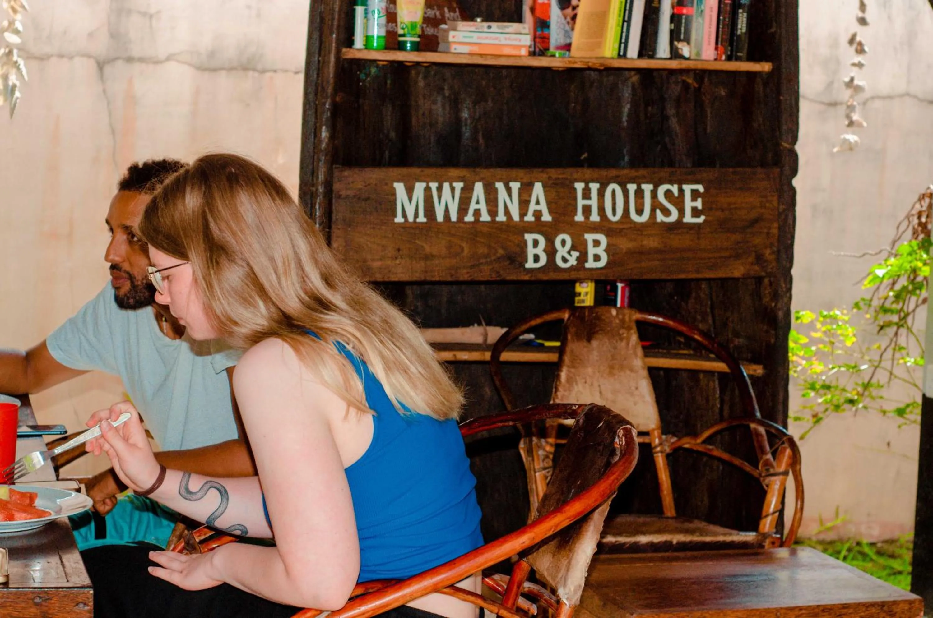 Restaurant/places to eat in Mwana House