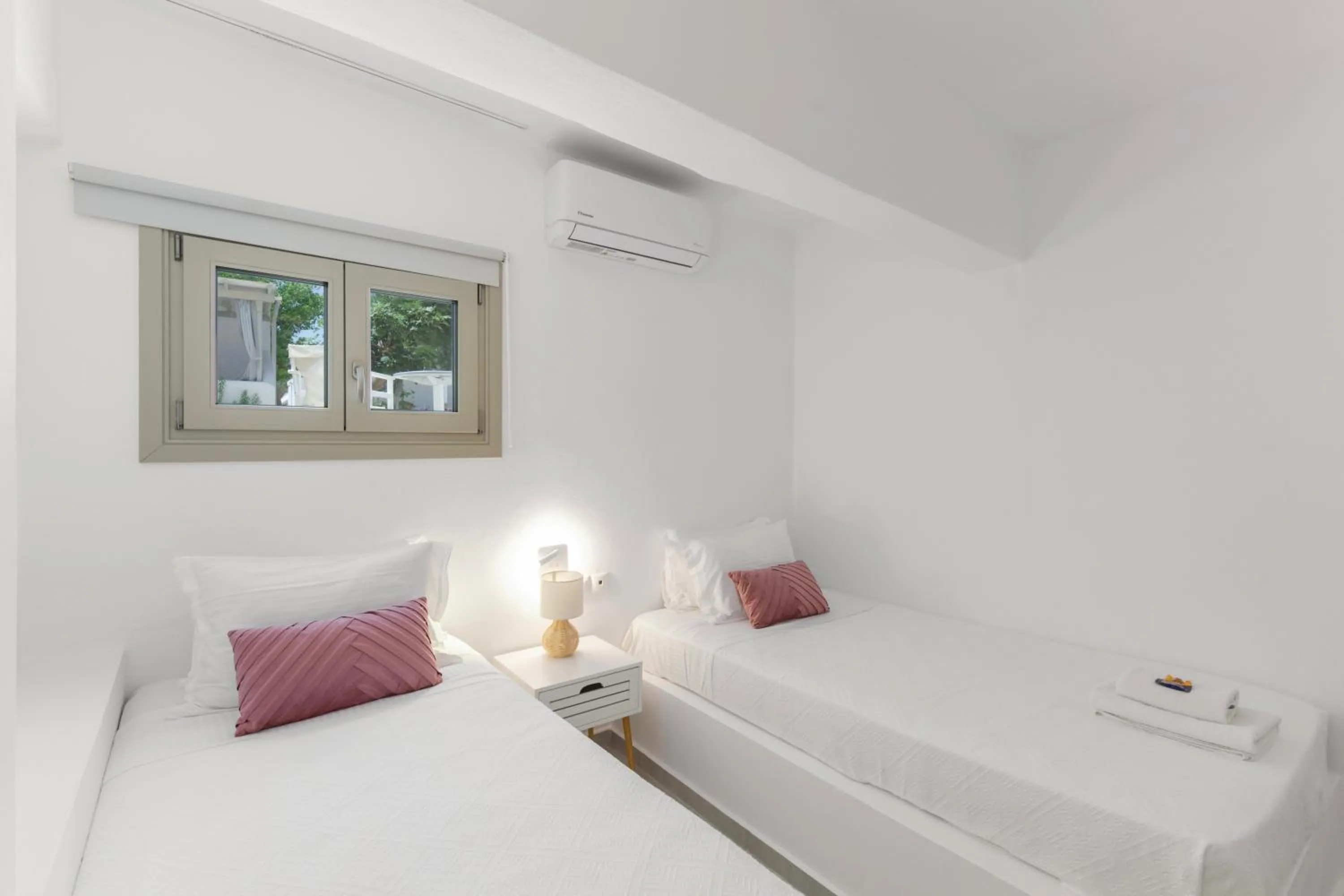 Bed in Margarita Studios Ambelas