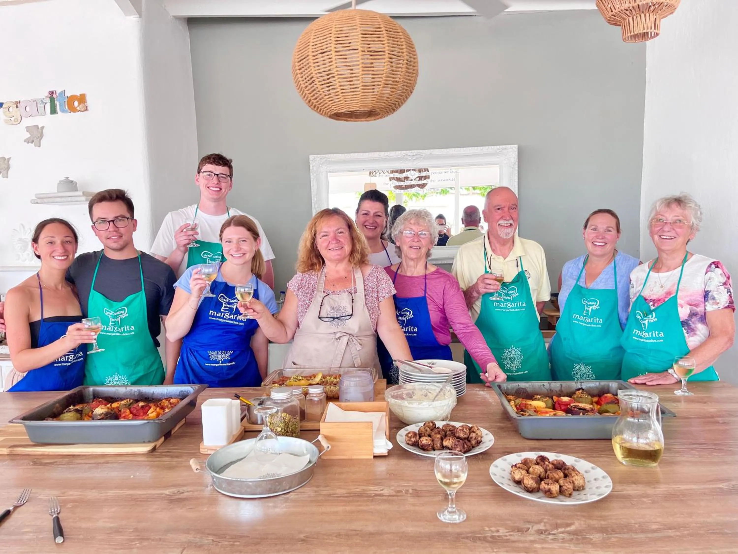 Restaurant/places to eat in Margarita Studios Ambelas