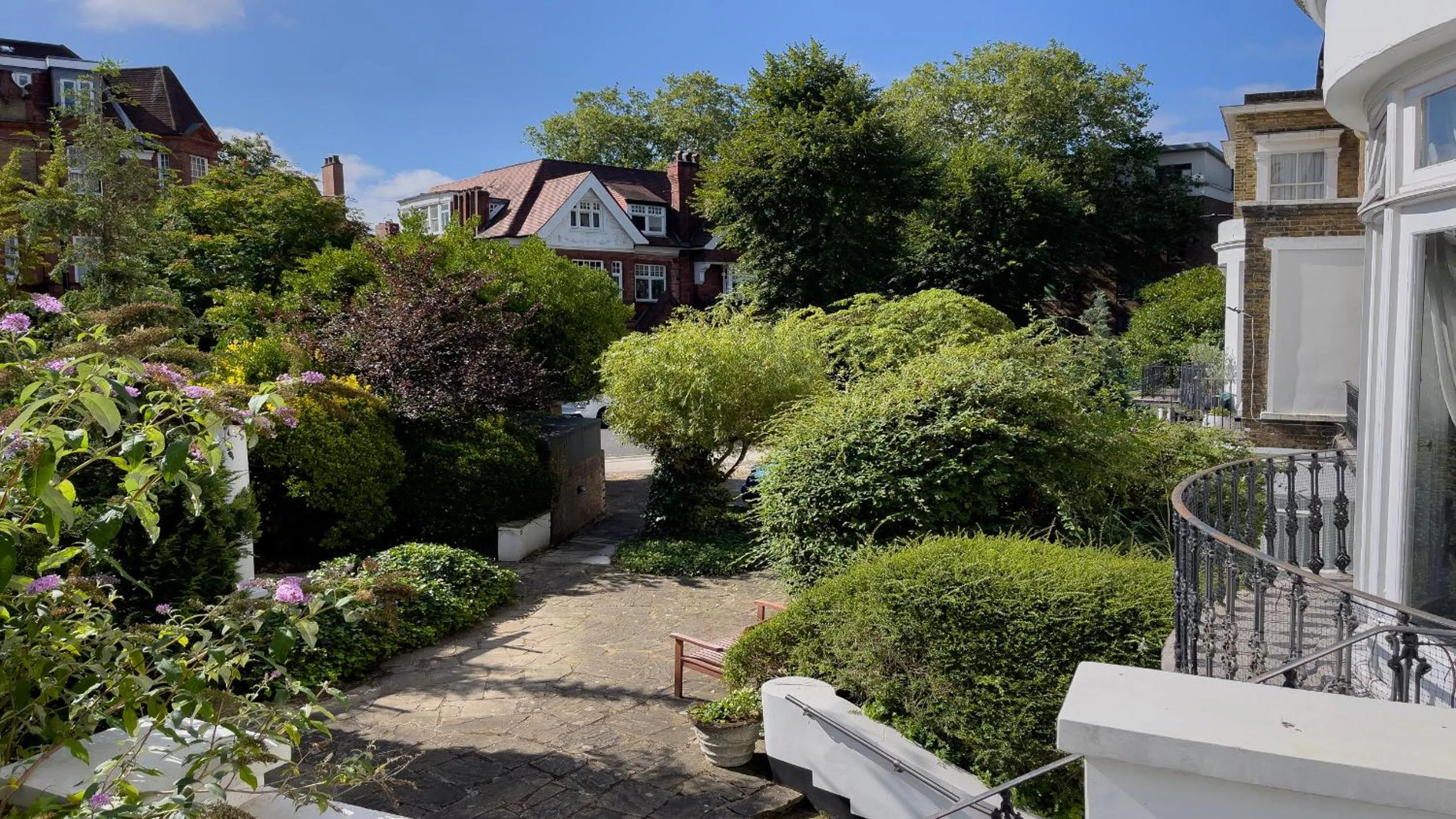 Property building in Best Western Swiss Cottage Hotel