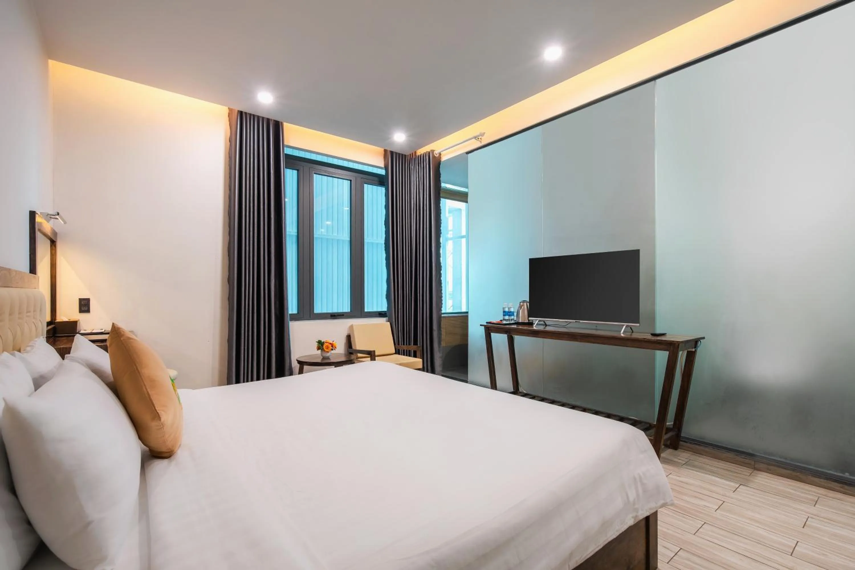 Bed in Greenview City Hotel