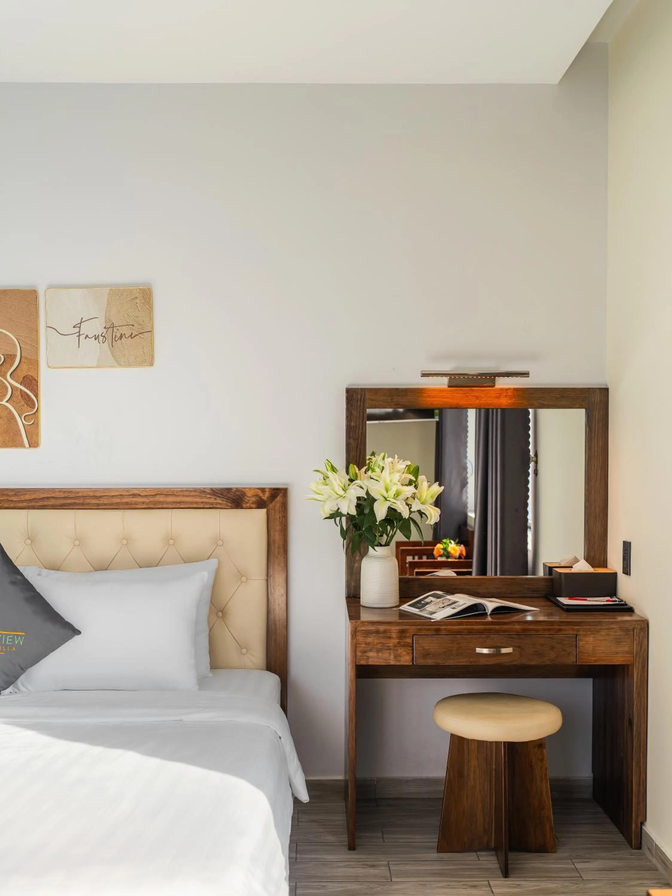 Bed in Greenview City Hotel