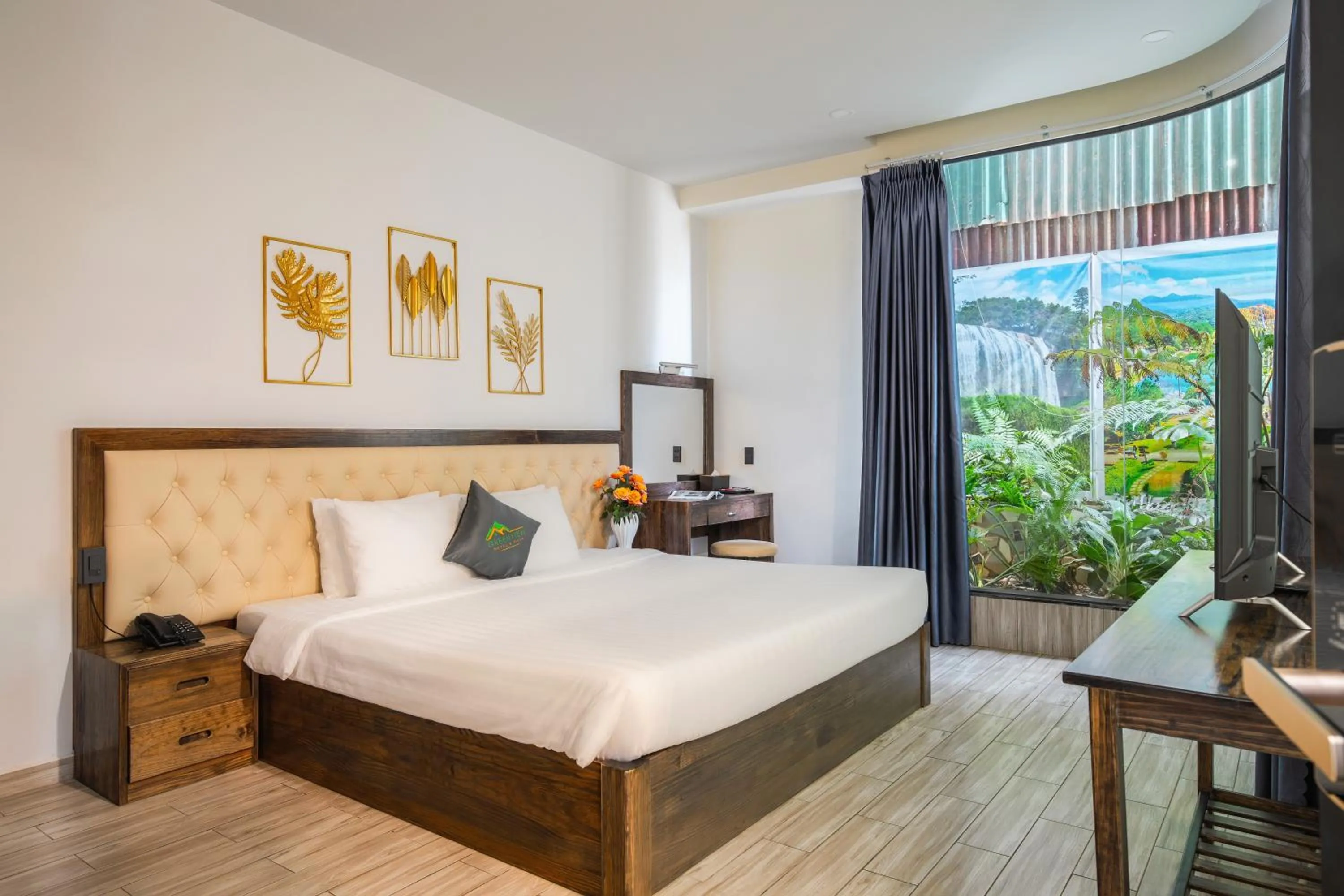 Bed in Greenview City Hotel