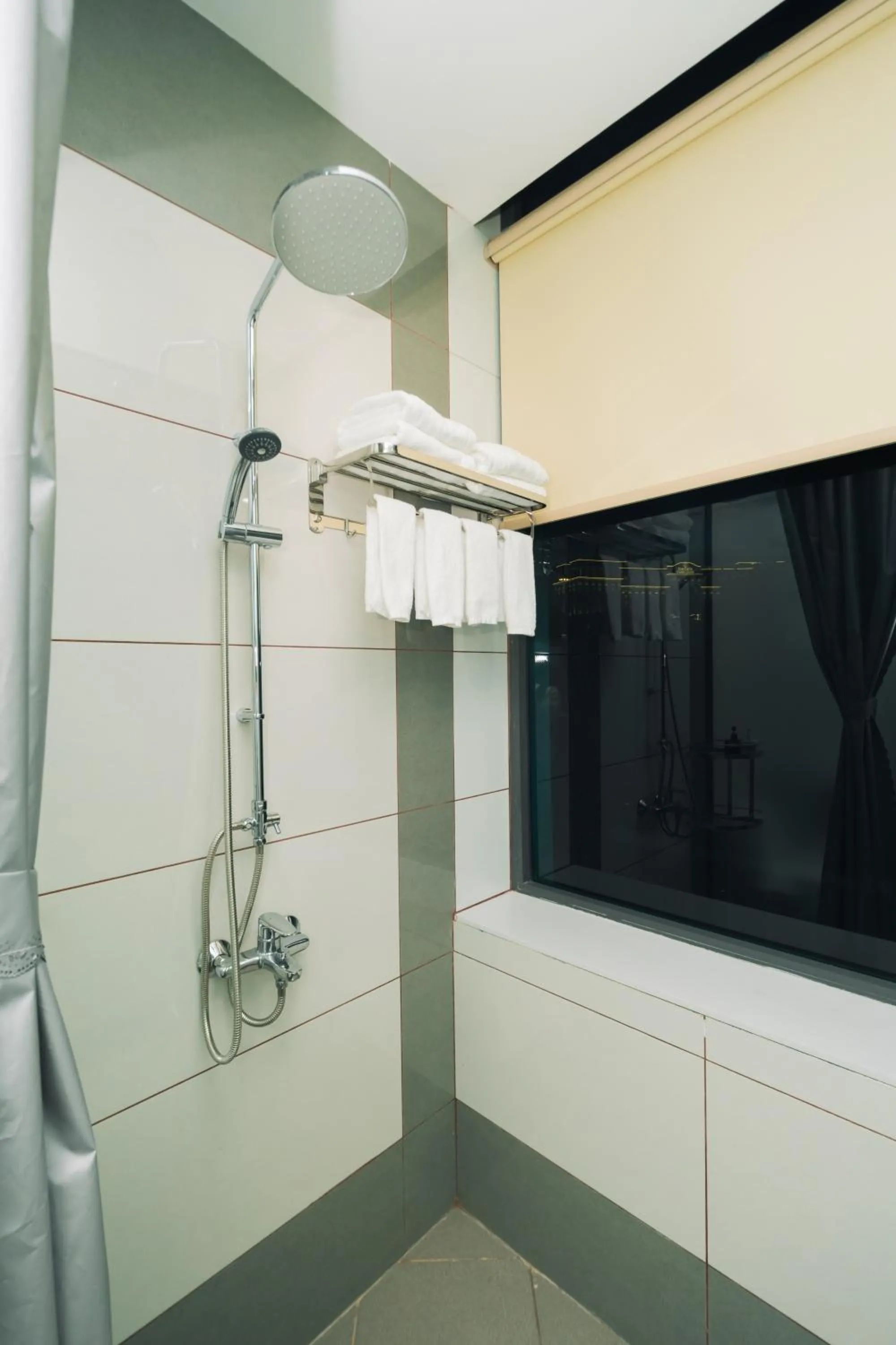 Bathroom in Greenview City Hotel