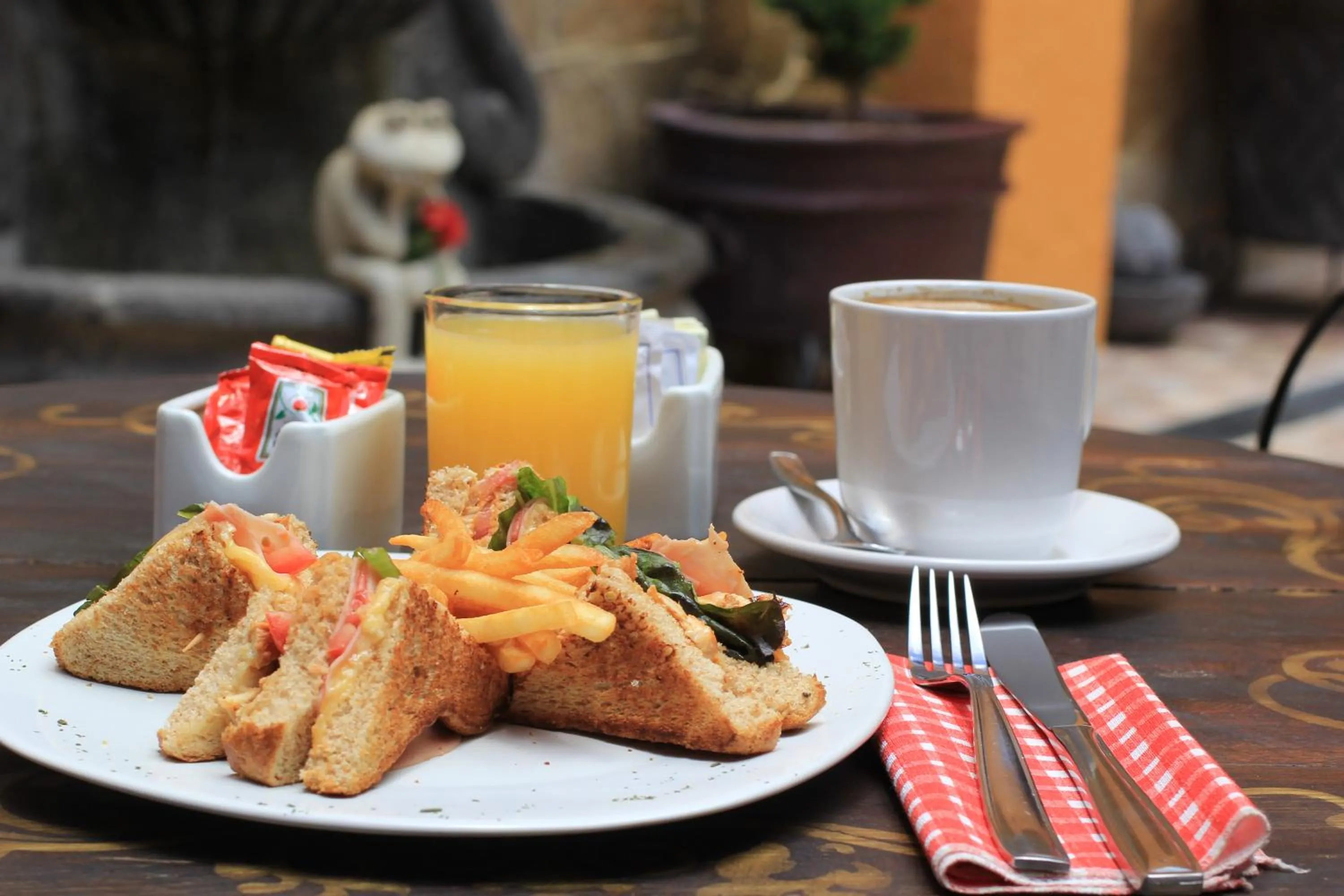 Breakfast in HOTEL PLAZA SAN CRISTOBAL INN