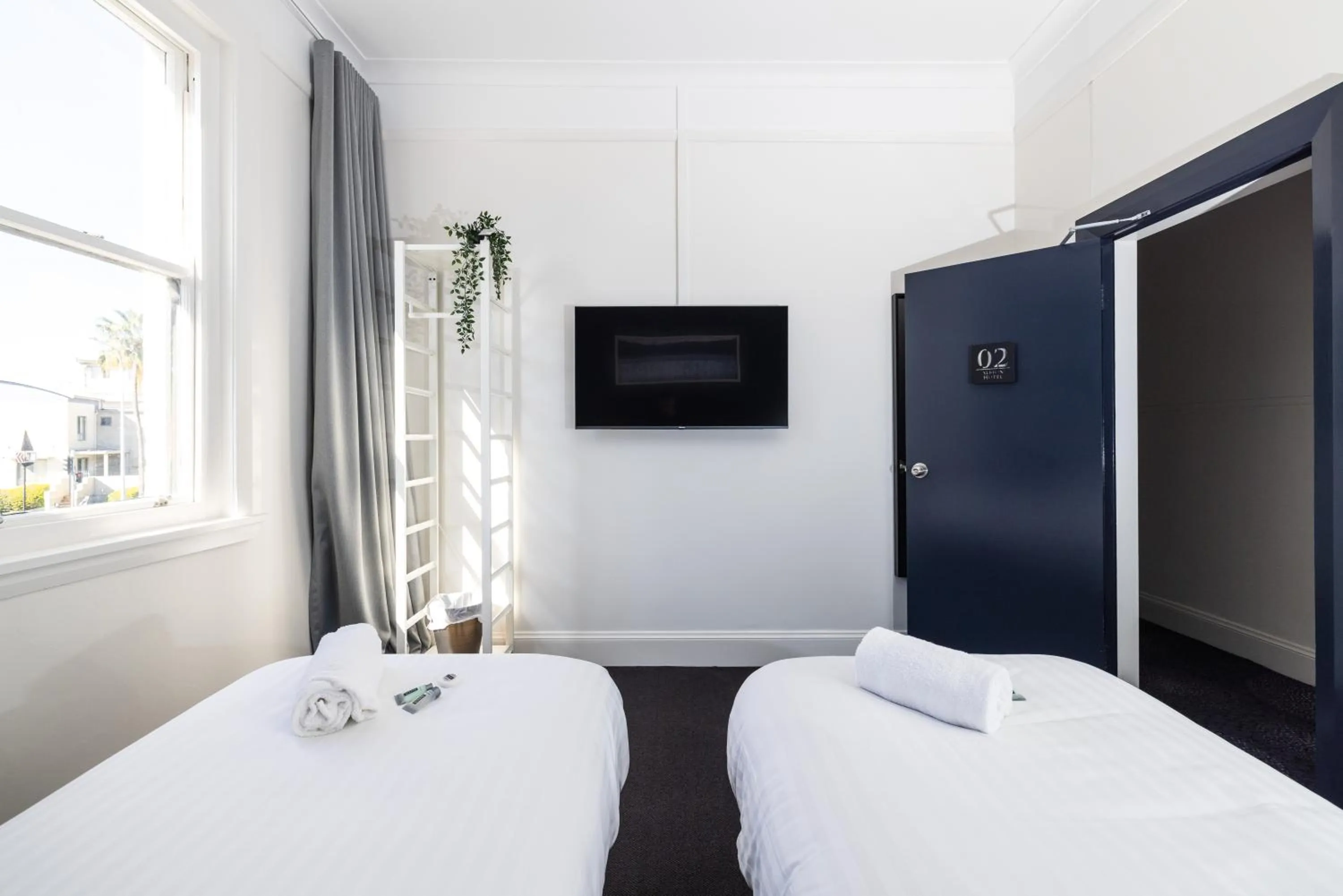 Bed in The Albion Hotel