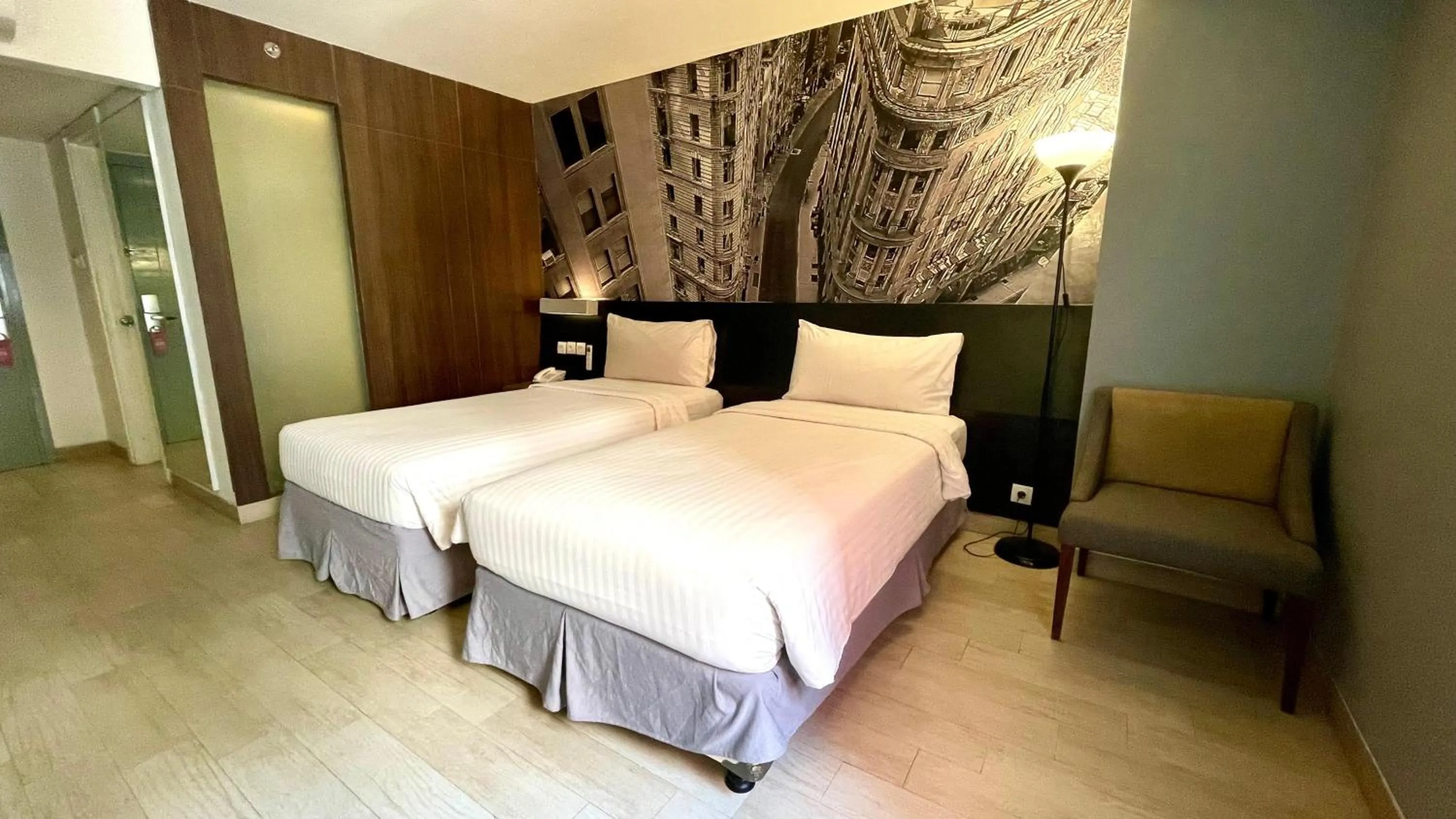 Bedroom, Bed in HORU HOTEL MANGGA DUA SQUARE