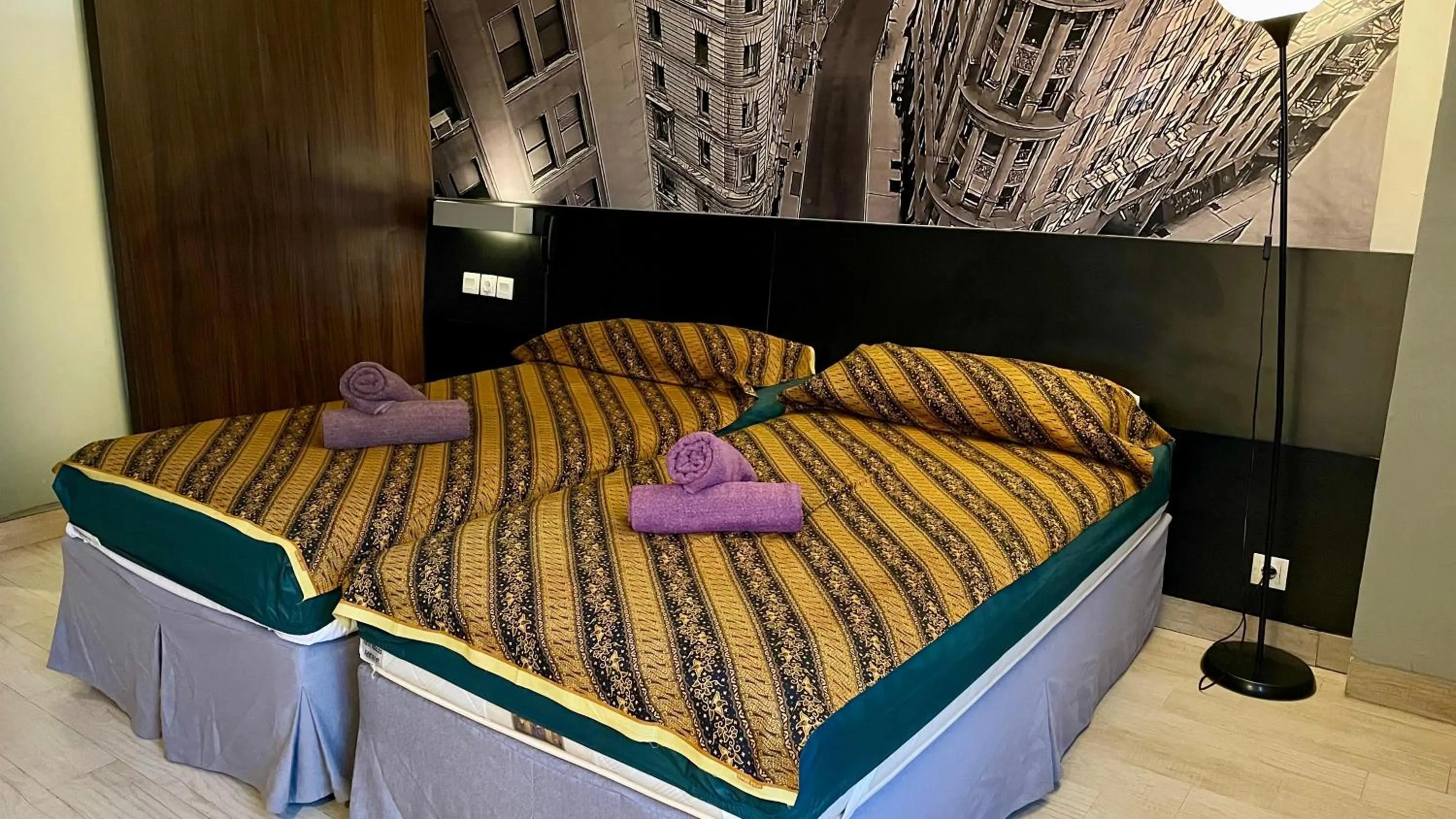 Spa and wellness centre/facilities, Bed in HORU HOTEL MANGGA DUA SQUARE