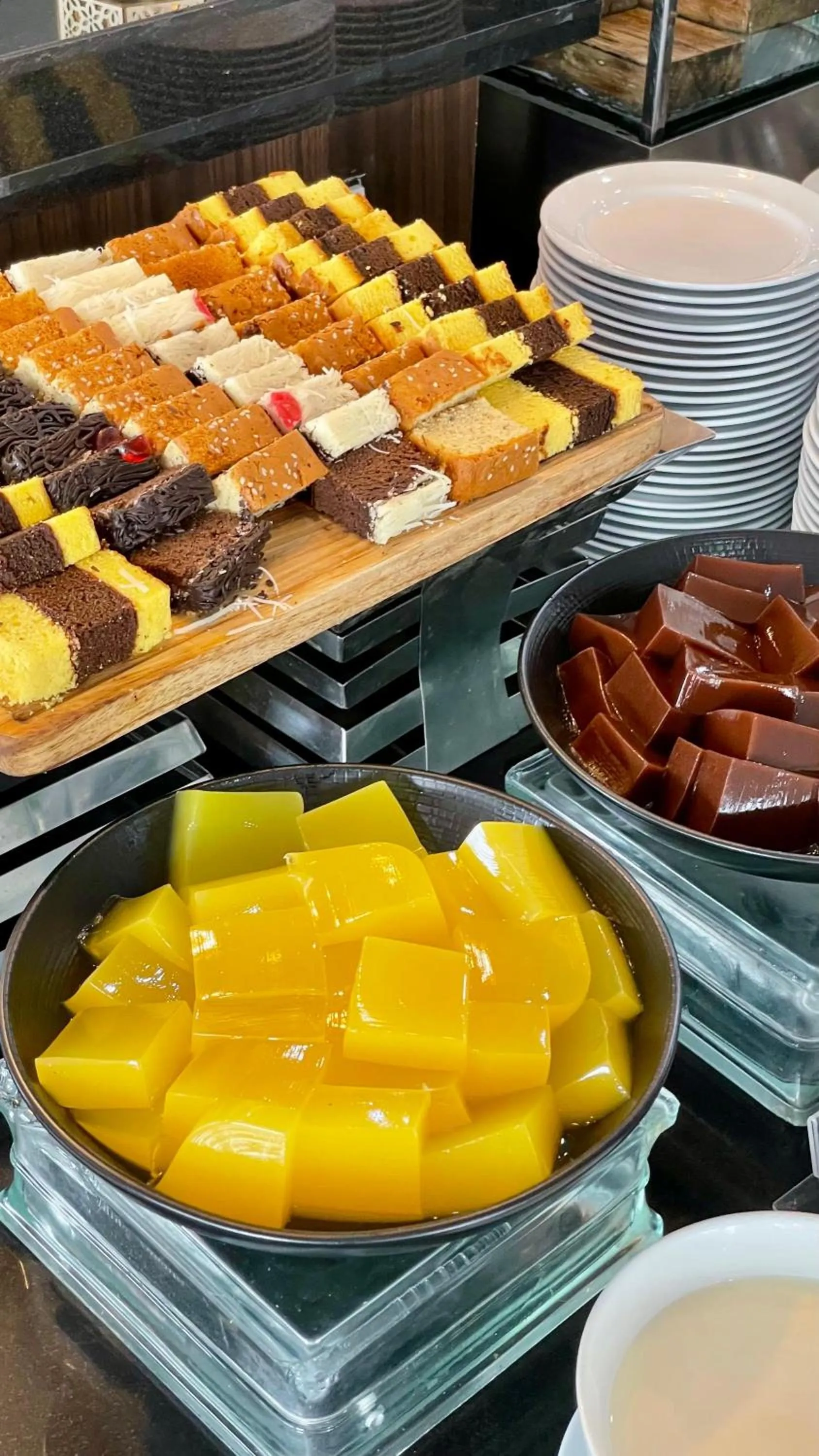 Breakfast in HORU HOTEL MANGGA DUA SQUARE