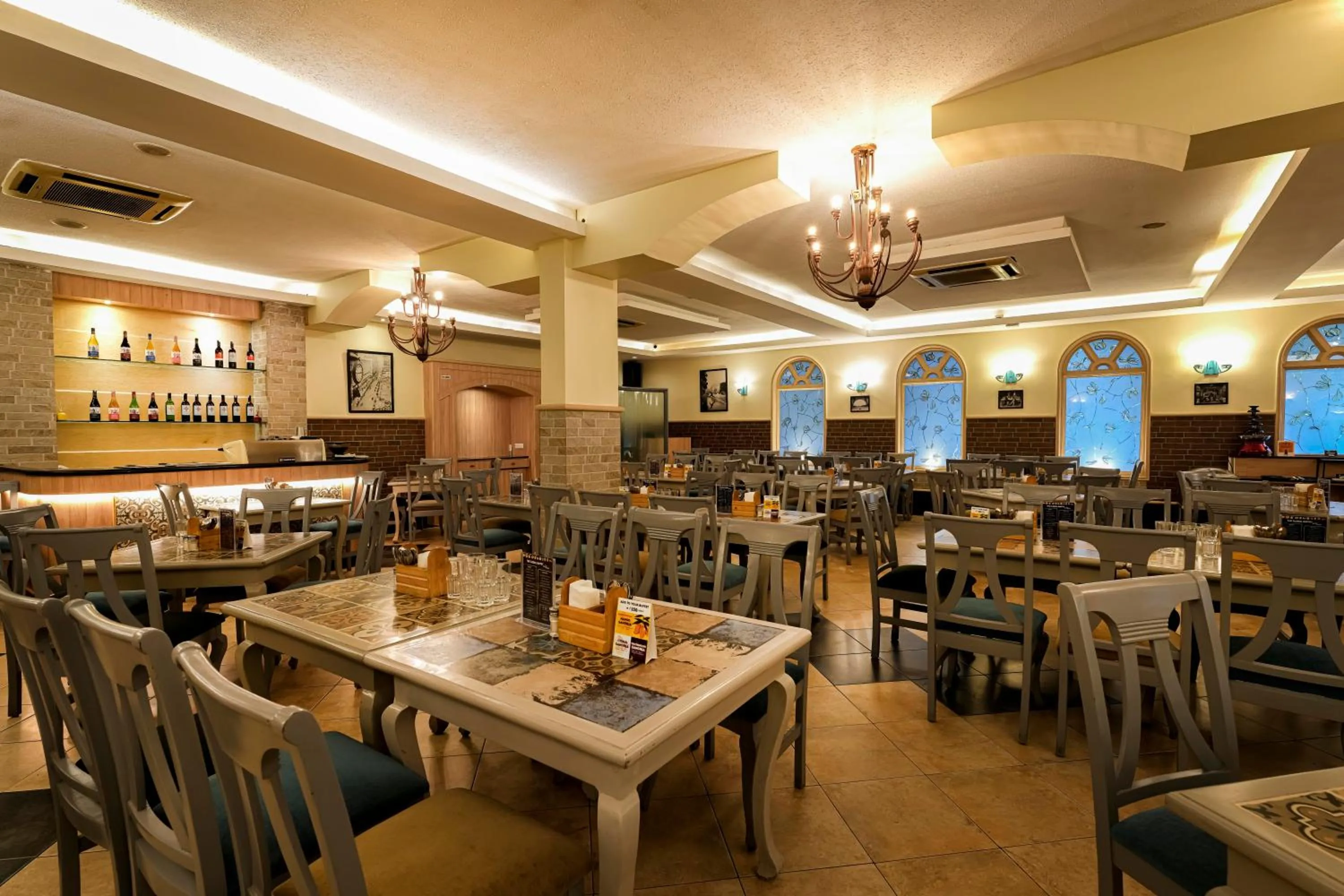 Restaurant/places to eat in Cross Roads Inn