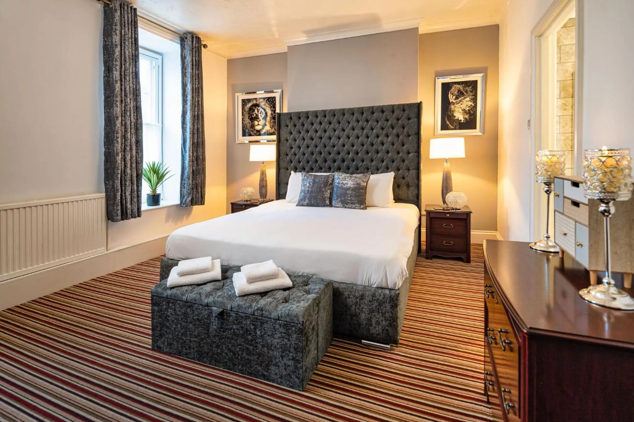 Bed in Boars Head Hotel