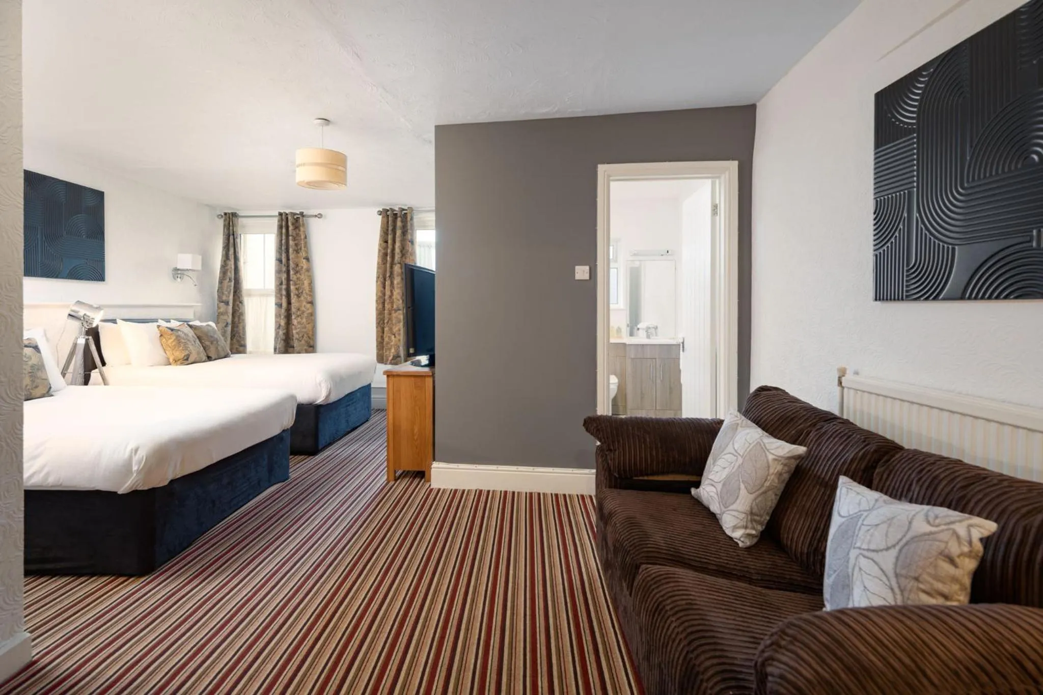 Bed in Boars Head Hotel