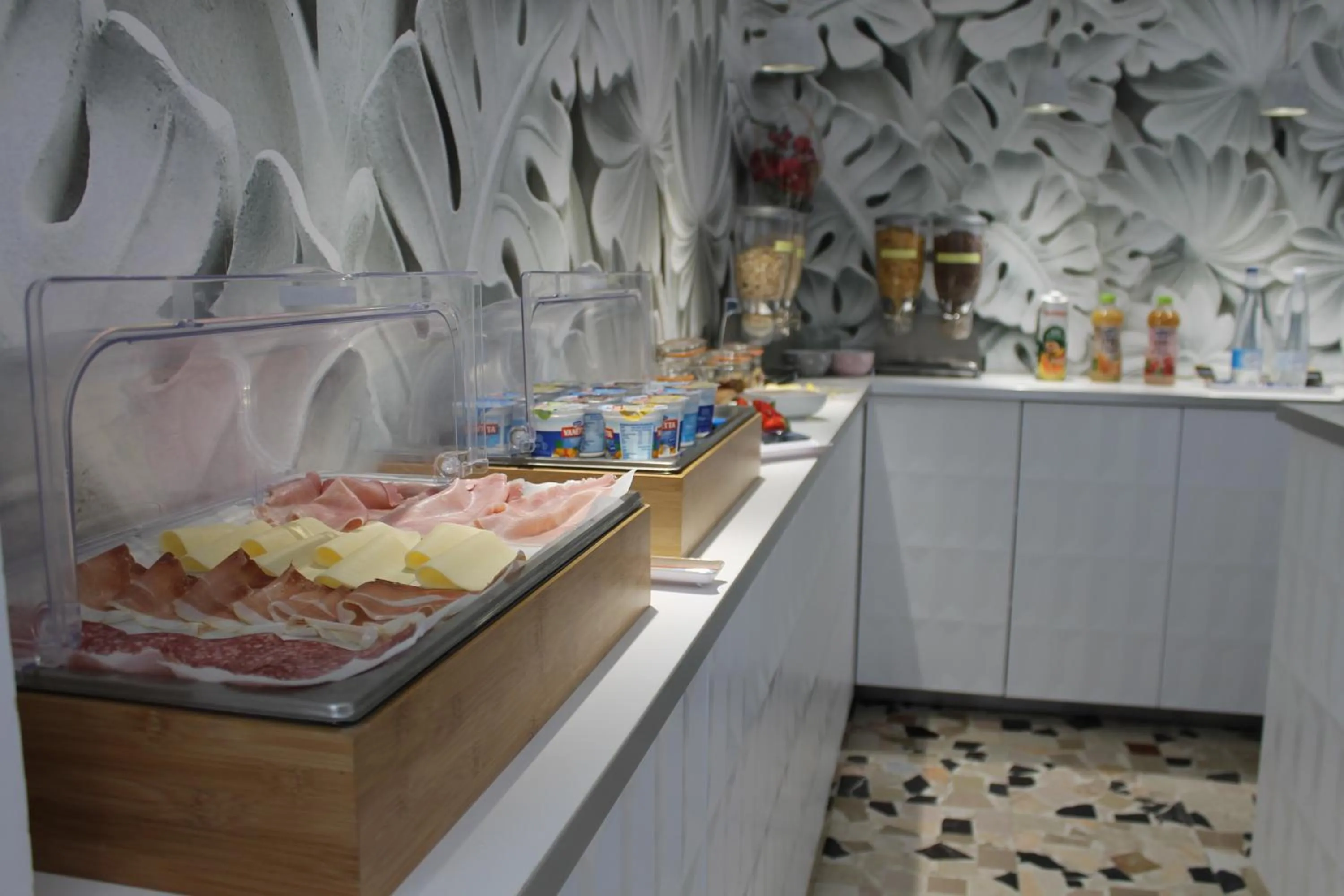 Food and drinks in Hotel Esperia