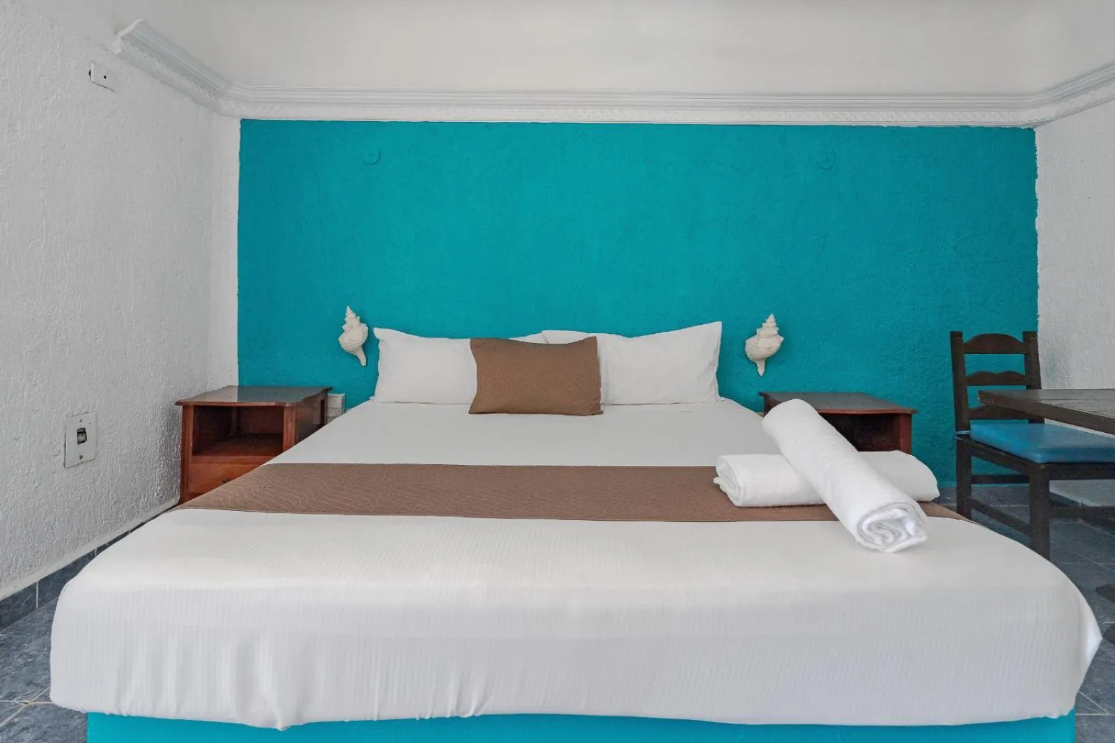 Bed in Mayan Art Hotel 10 avenue