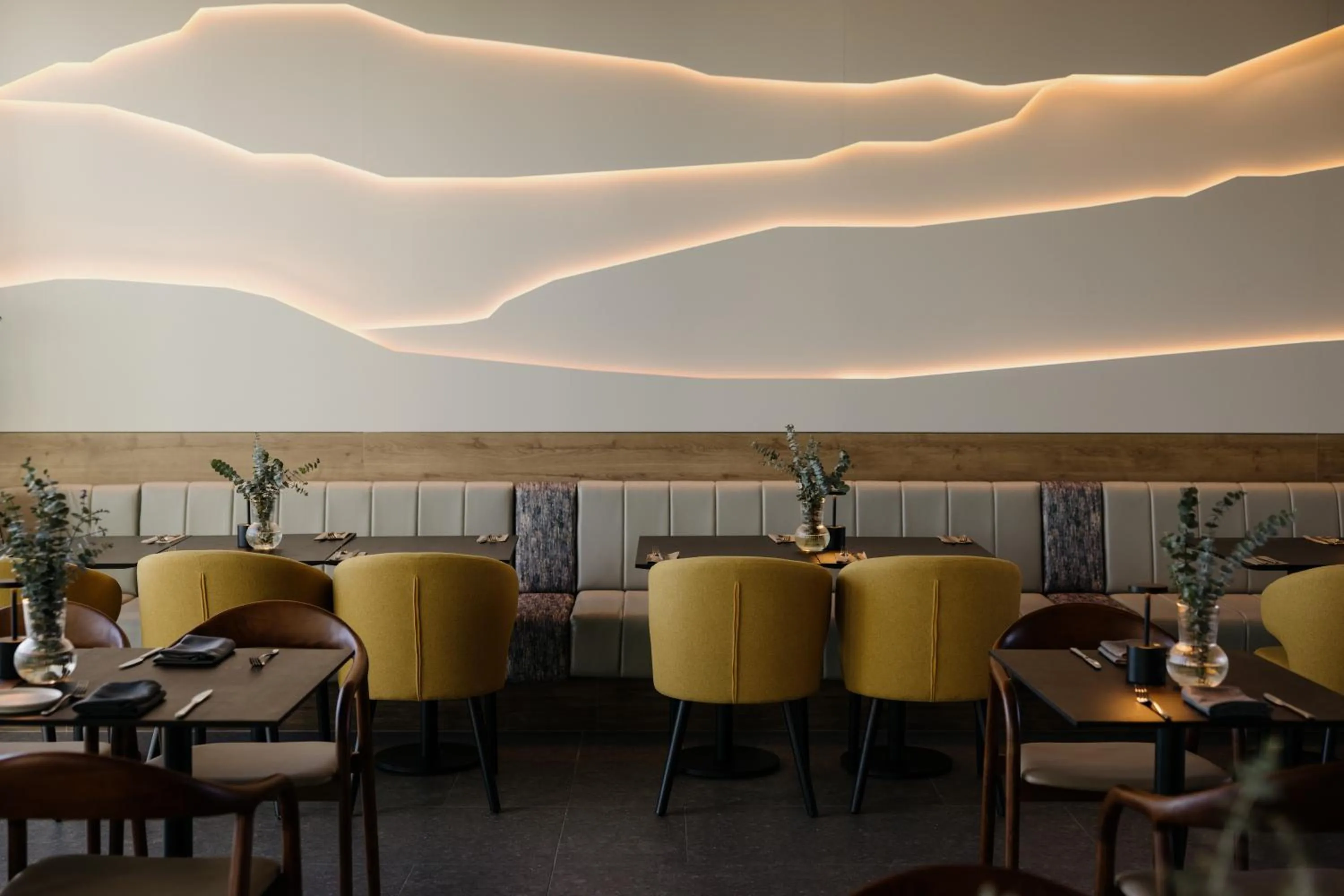 Restaurant/places to eat in Crowne Plaza Adelaide Mawson Lakes by IHG