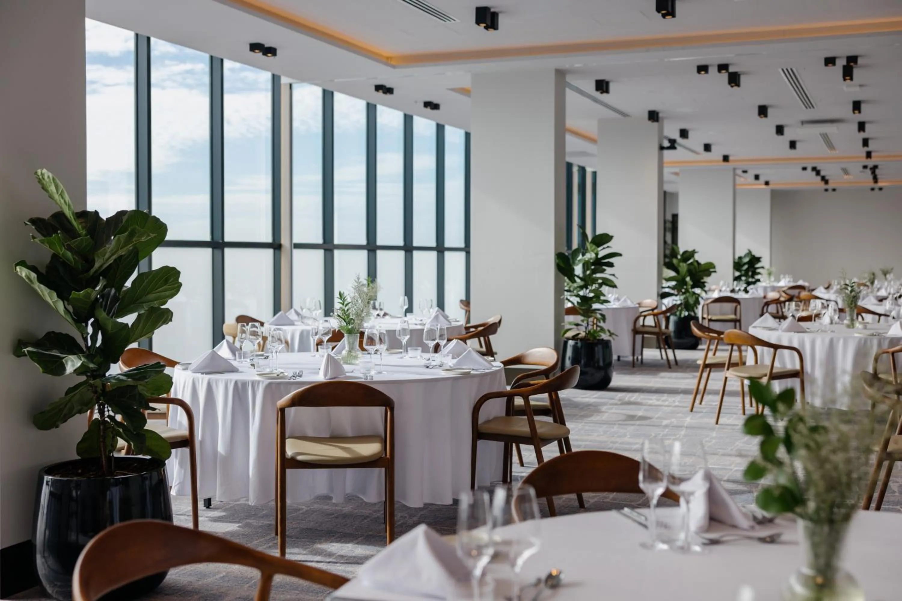 Meeting/conference room in Crowne Plaza Adelaide Mawson Lakes by IHG