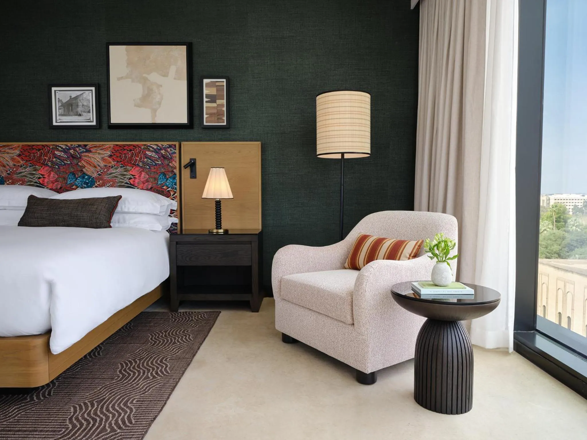 Photo of the whole room, Bed in Kimpton Santo San Antonio - Riverwalk by IHG
