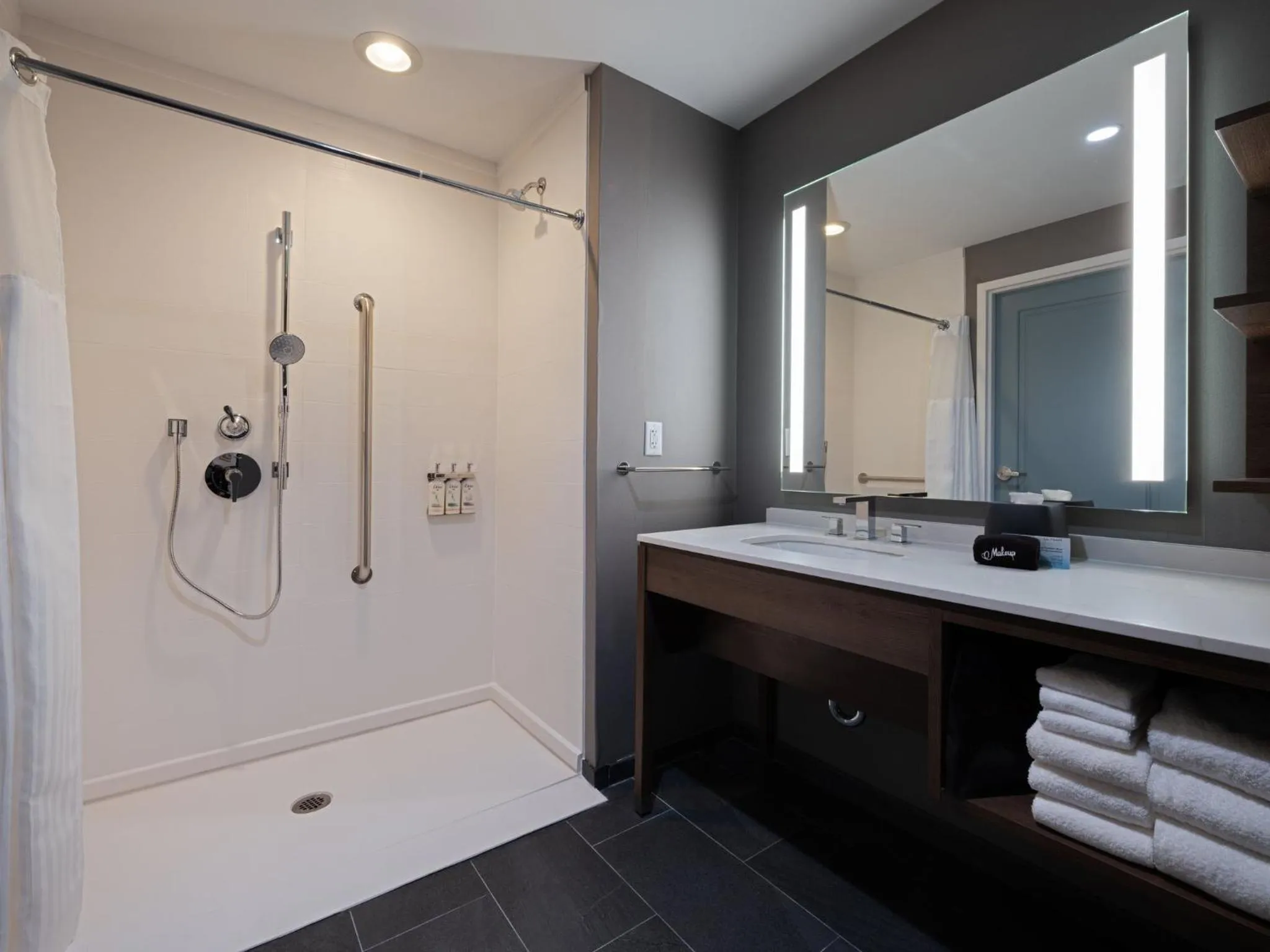 Photo of the whole room in Staybridge Suites Miramar Beach - Sandestin Area by IHG