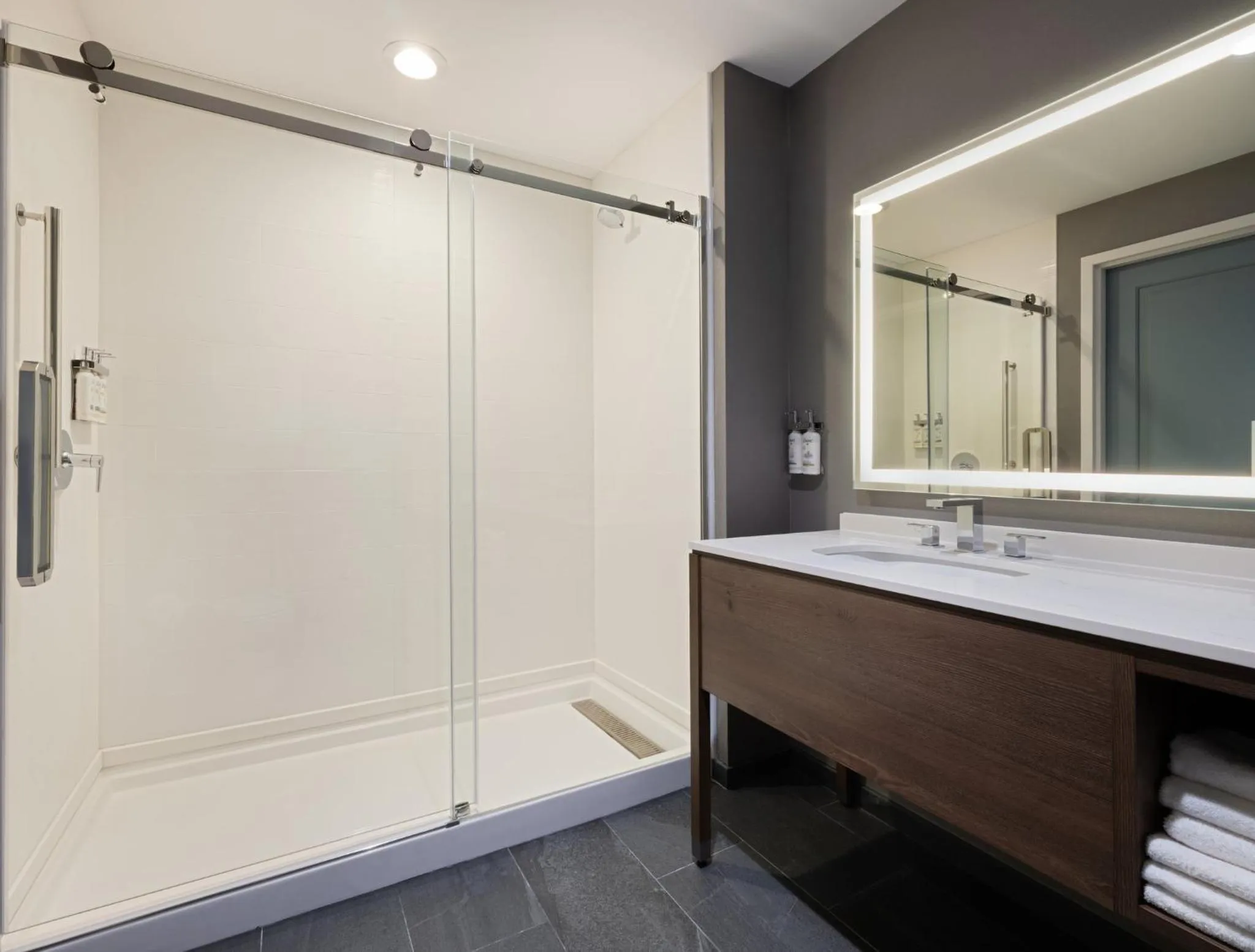 Bathroom in Staybridge Suites Miramar Beach - Sandestin Area by IHG