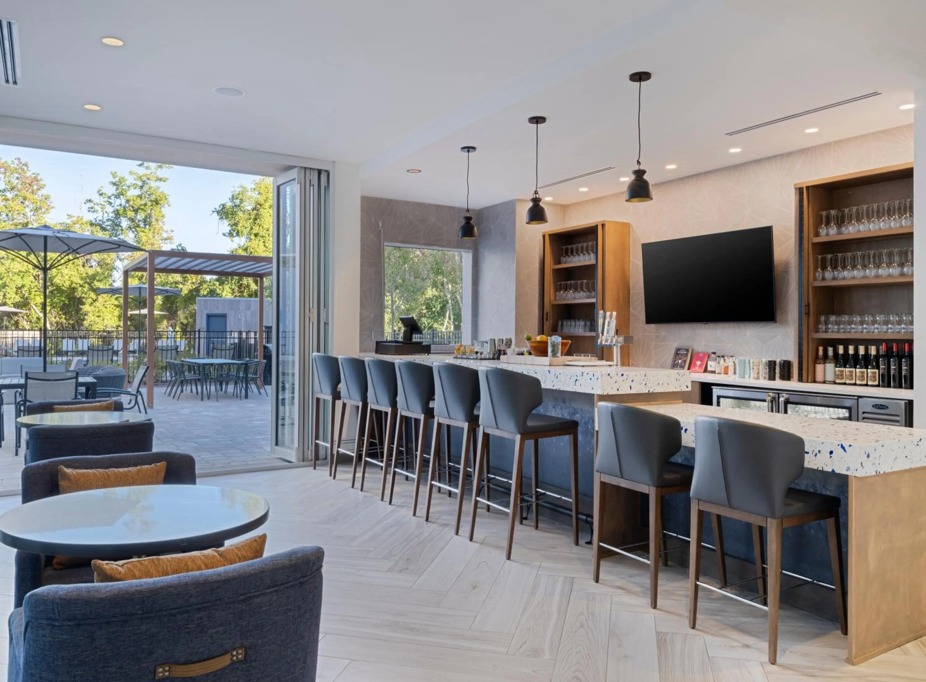 Lounge or bar in Staybridge Suites Miramar Beach - Sandestin Area by IHG