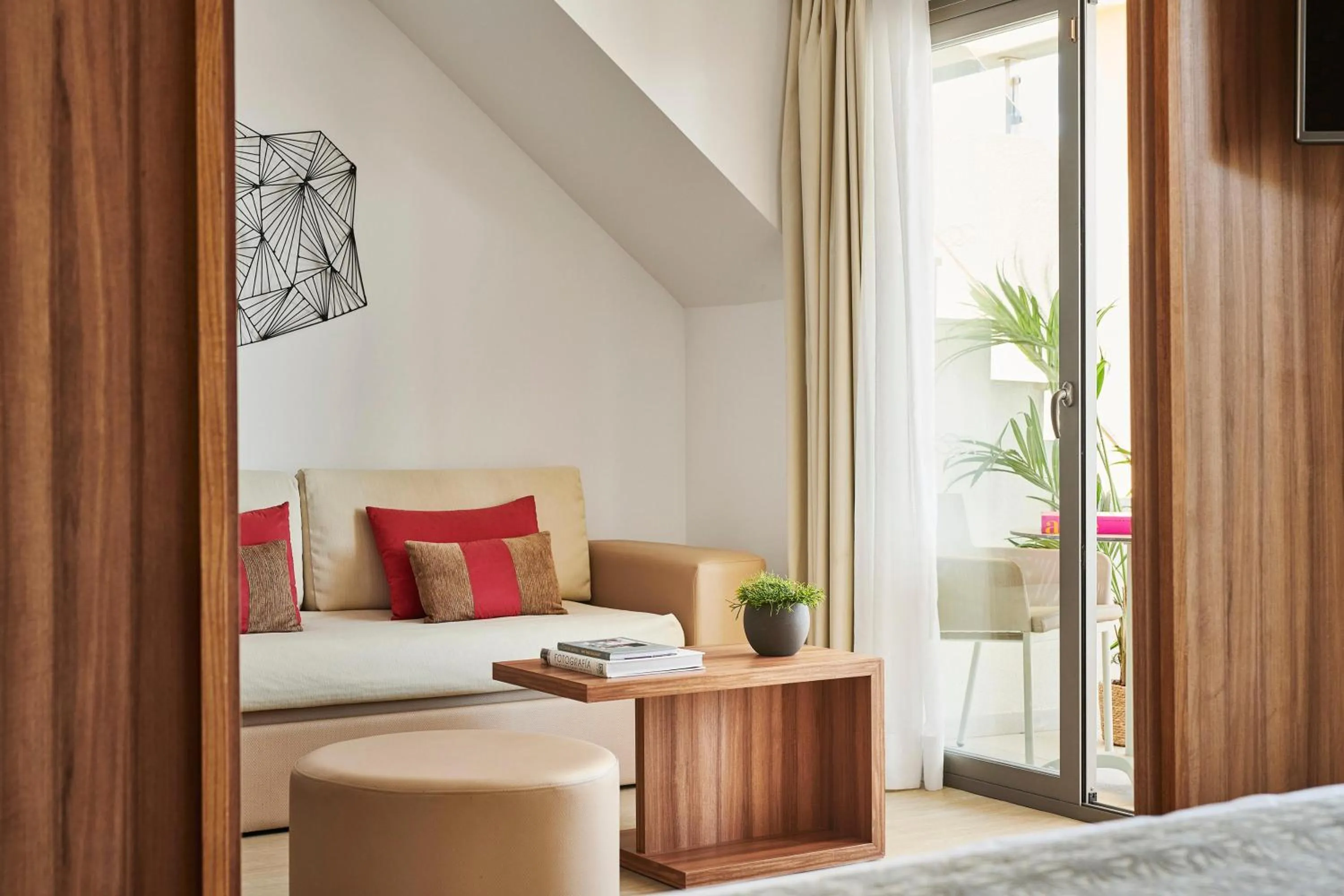 Photo of the whole room, Bed in Zafiro Palace Alcudia