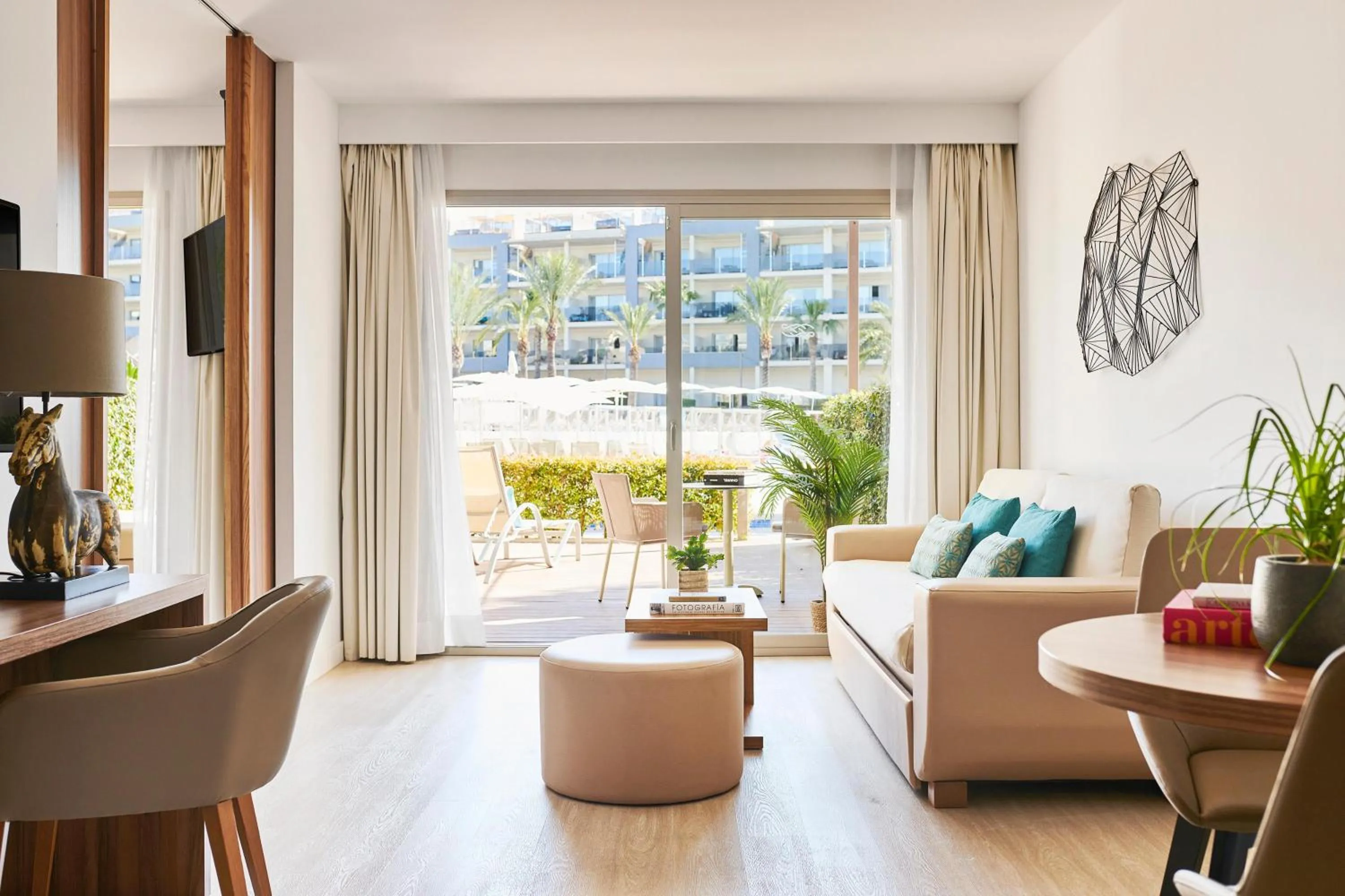 Photo of the whole room in Zafiro Palace Alcudia