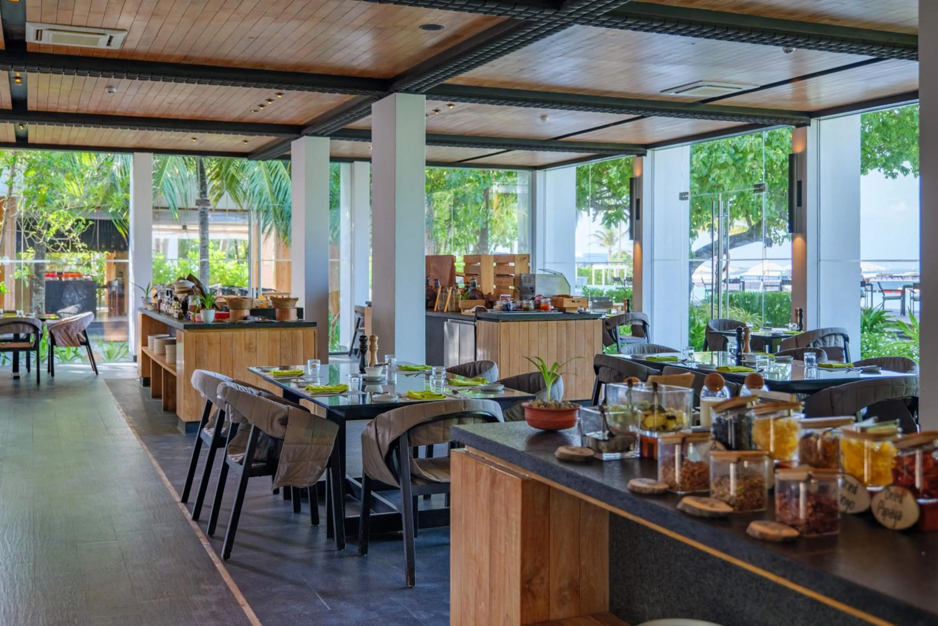 Restaurant/places to eat in Amilla Maldives