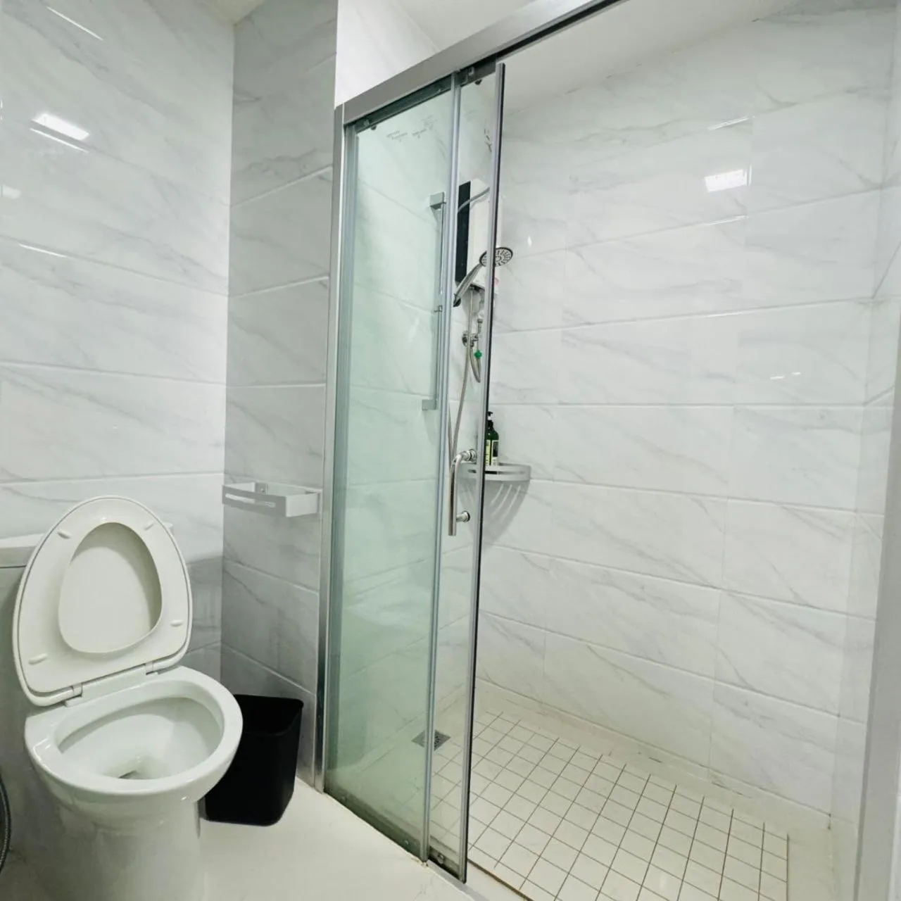 Seaview 2B1R 5pax Condo Forest City 1G-1608