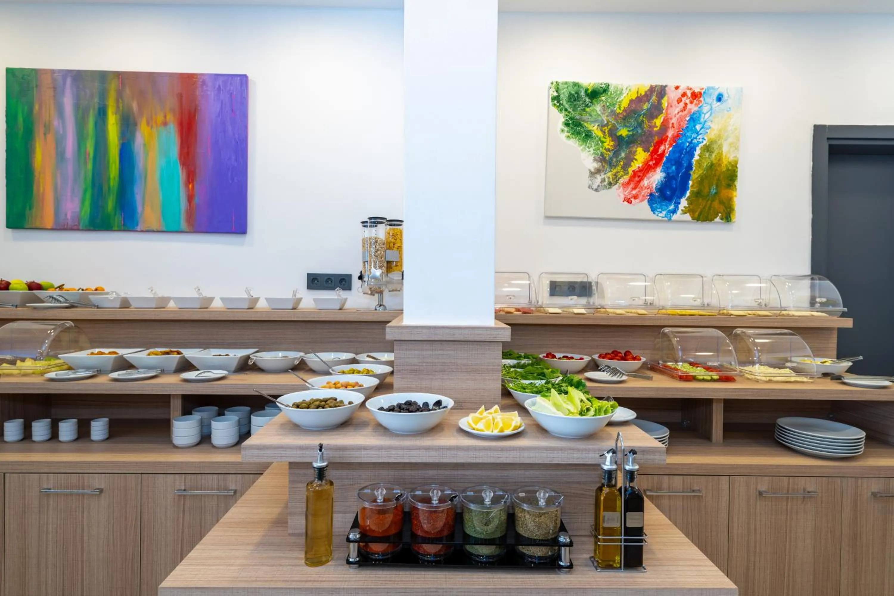 Buffet breakfast in Skykhan Otel