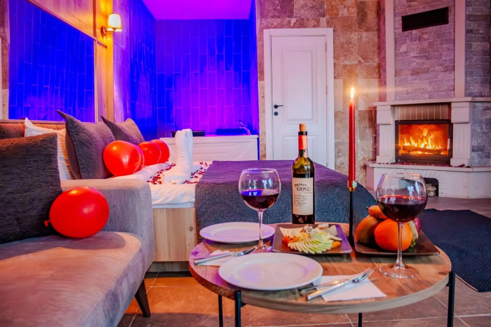 Living room in 216 North Hotel