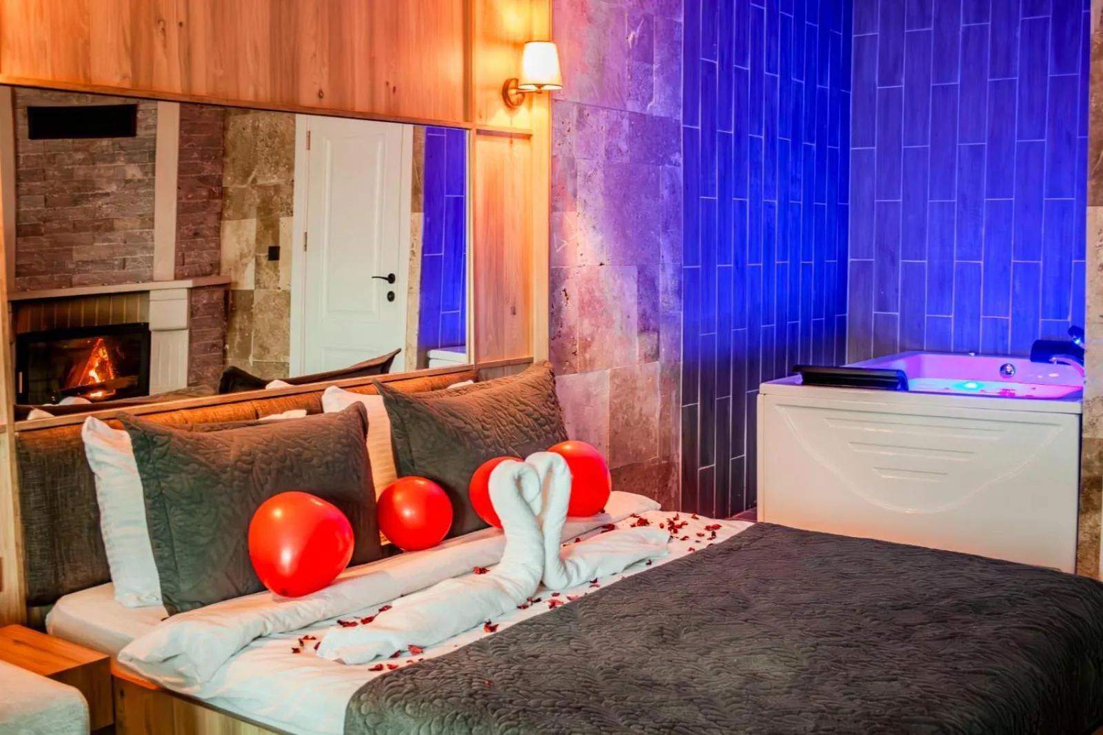 Bed in 216 North Hotel