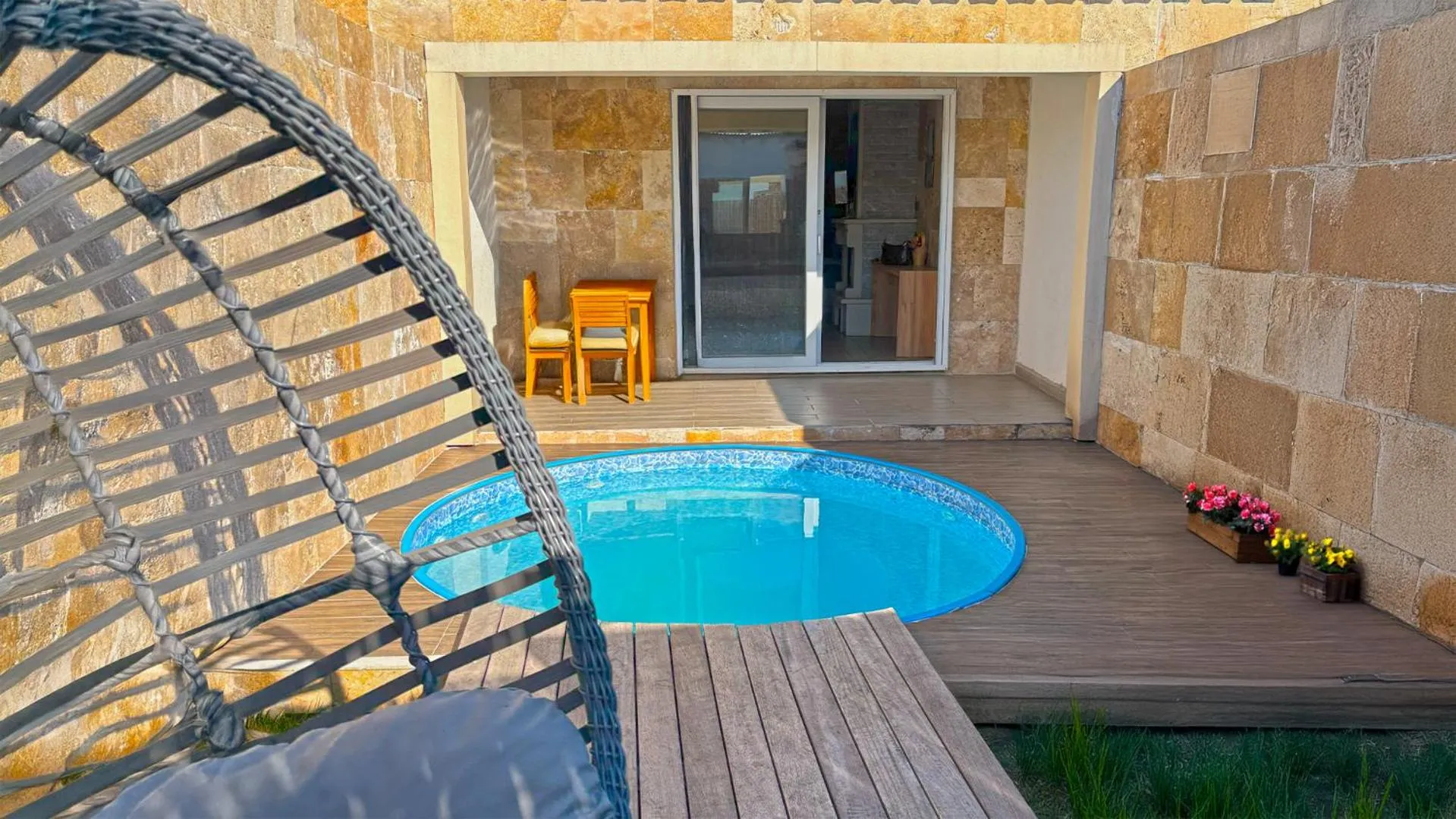 Patio in 216 North Hotel