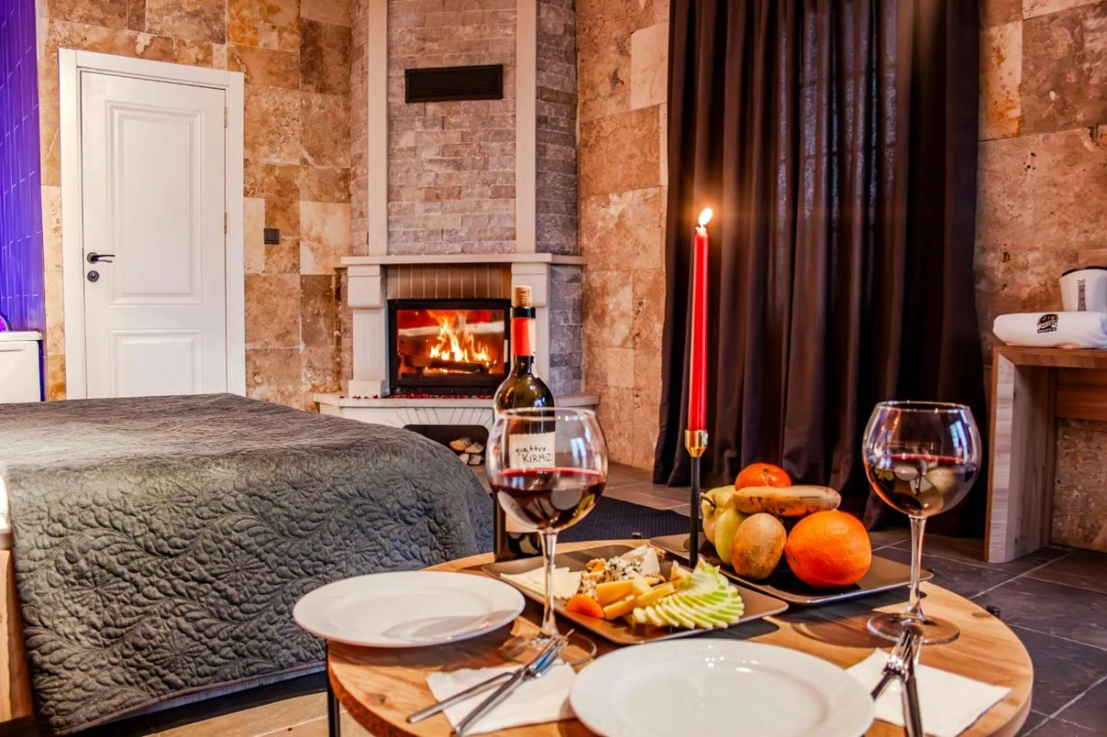 Bed in 216 North Hotel