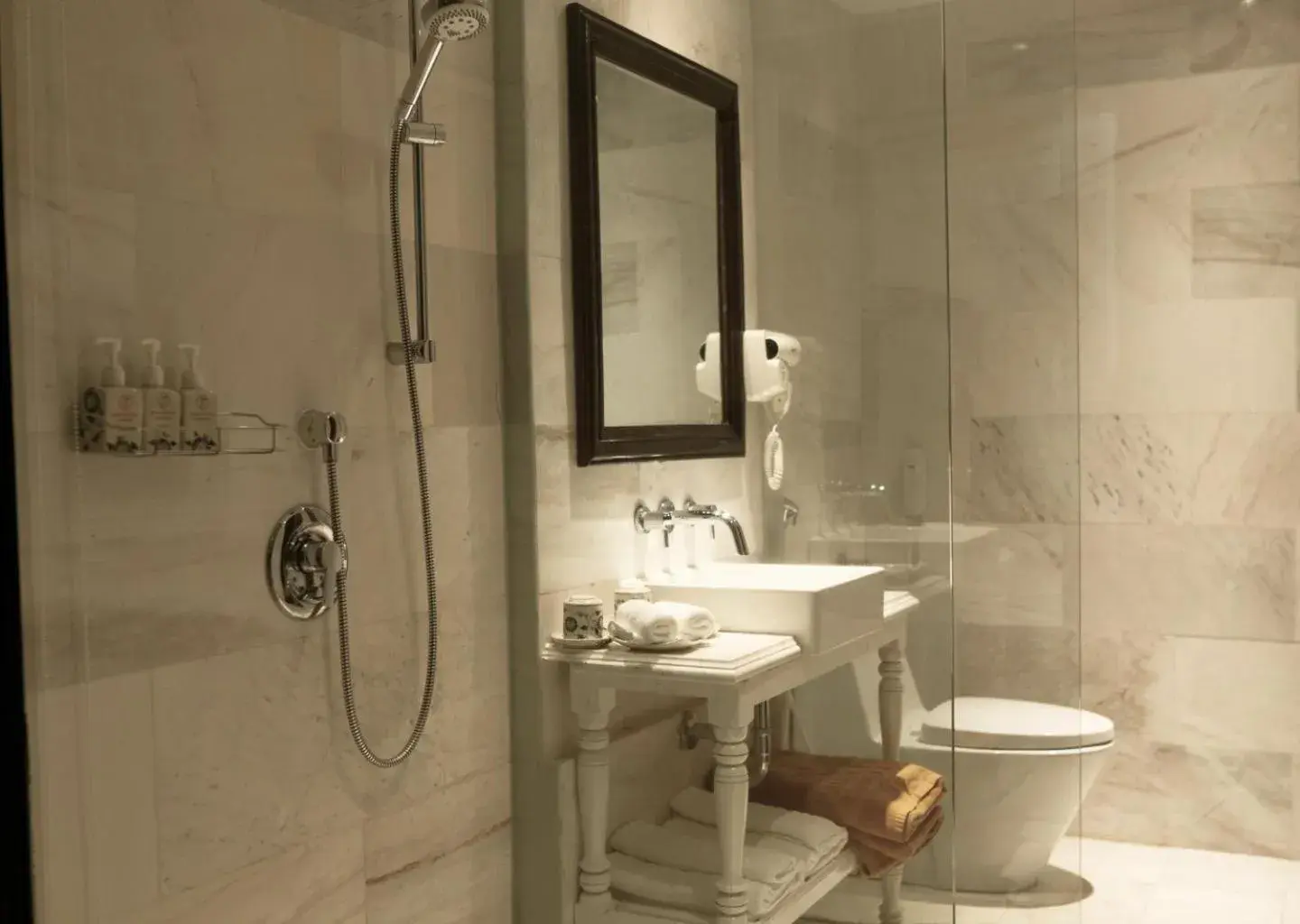 Deluxe Double or Twin Room with Garden View in Palmy Luxury Beach Phú Quốc Deluxe Double or Twin Room with Garden View in Palmy Luxury Beach Phú Quốc