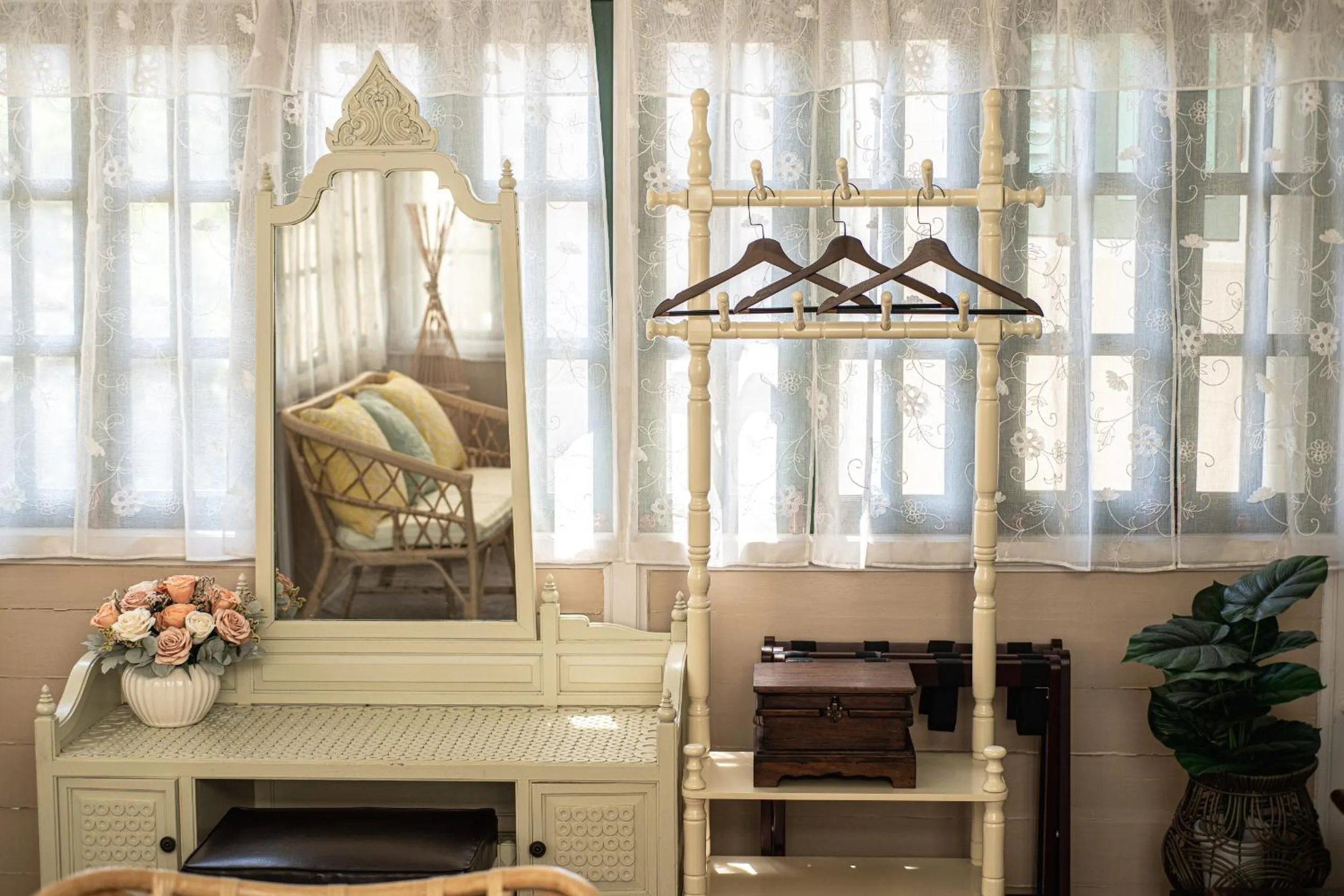 wardrobe in Wallaya Heritage Stay