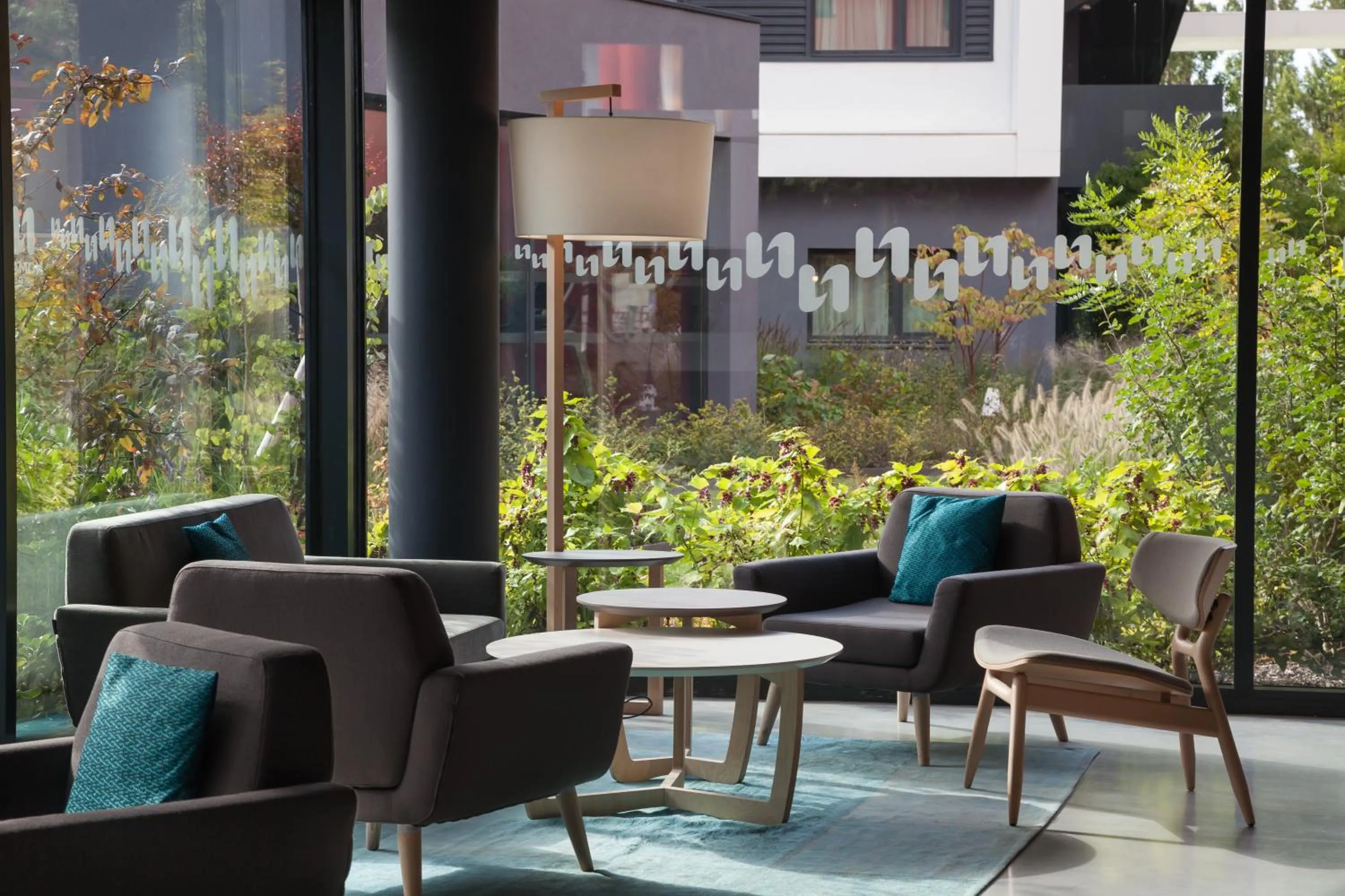 Day in Nomad Paris Roissy CDG