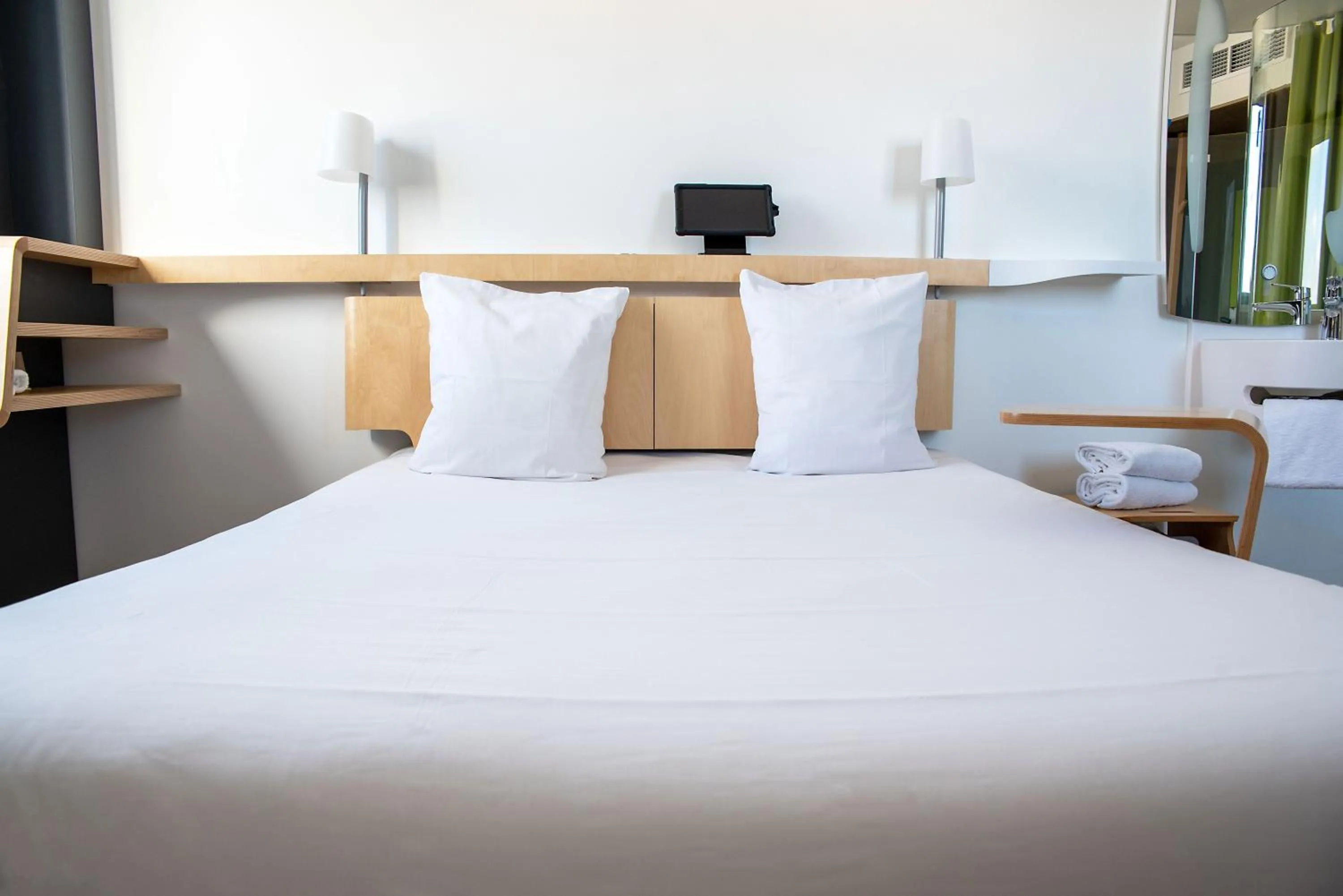 Bed in Nomad Paris Roissy CDG