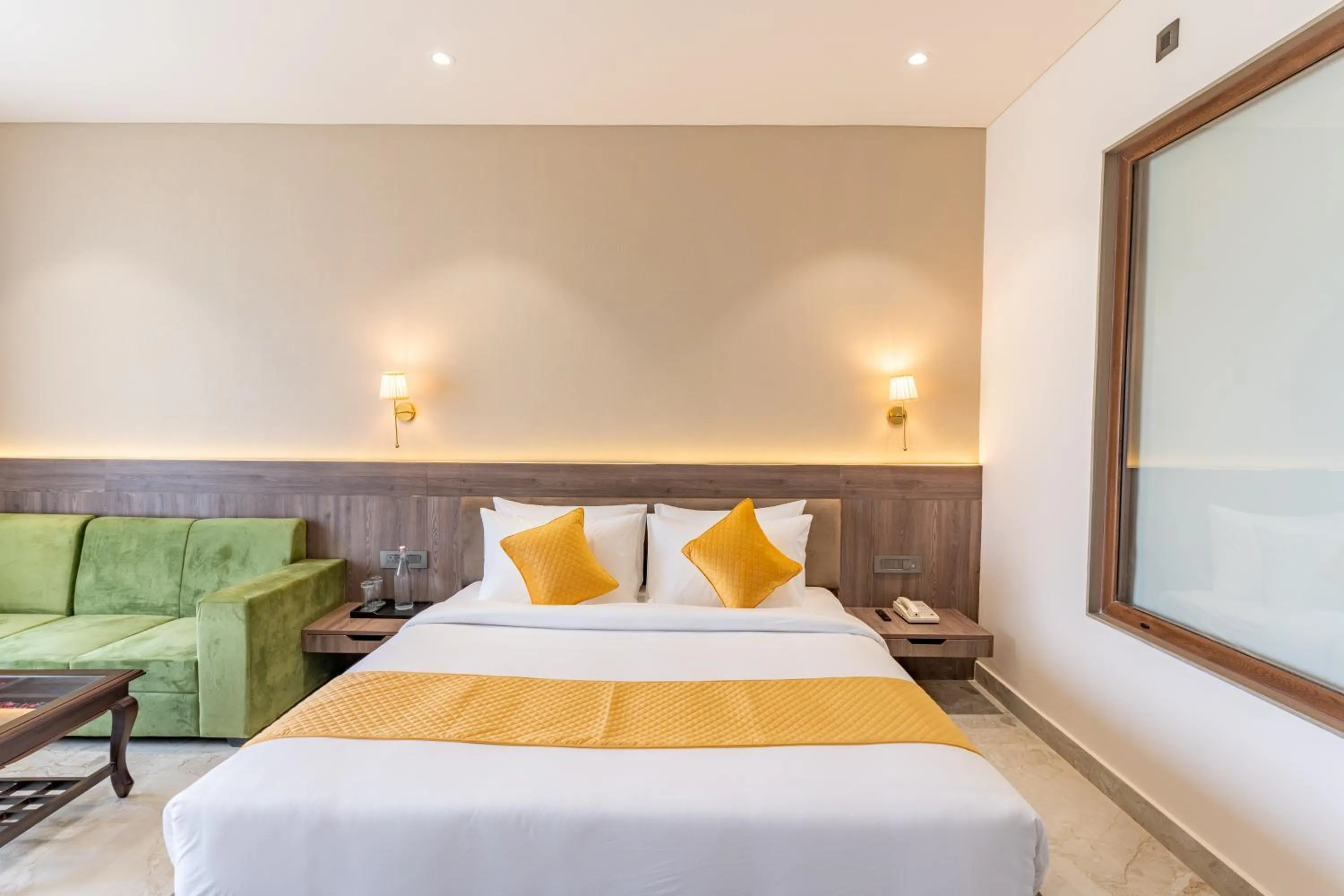 Bed in Shervani Pebbles & Pines Resort & Spa, Corbett