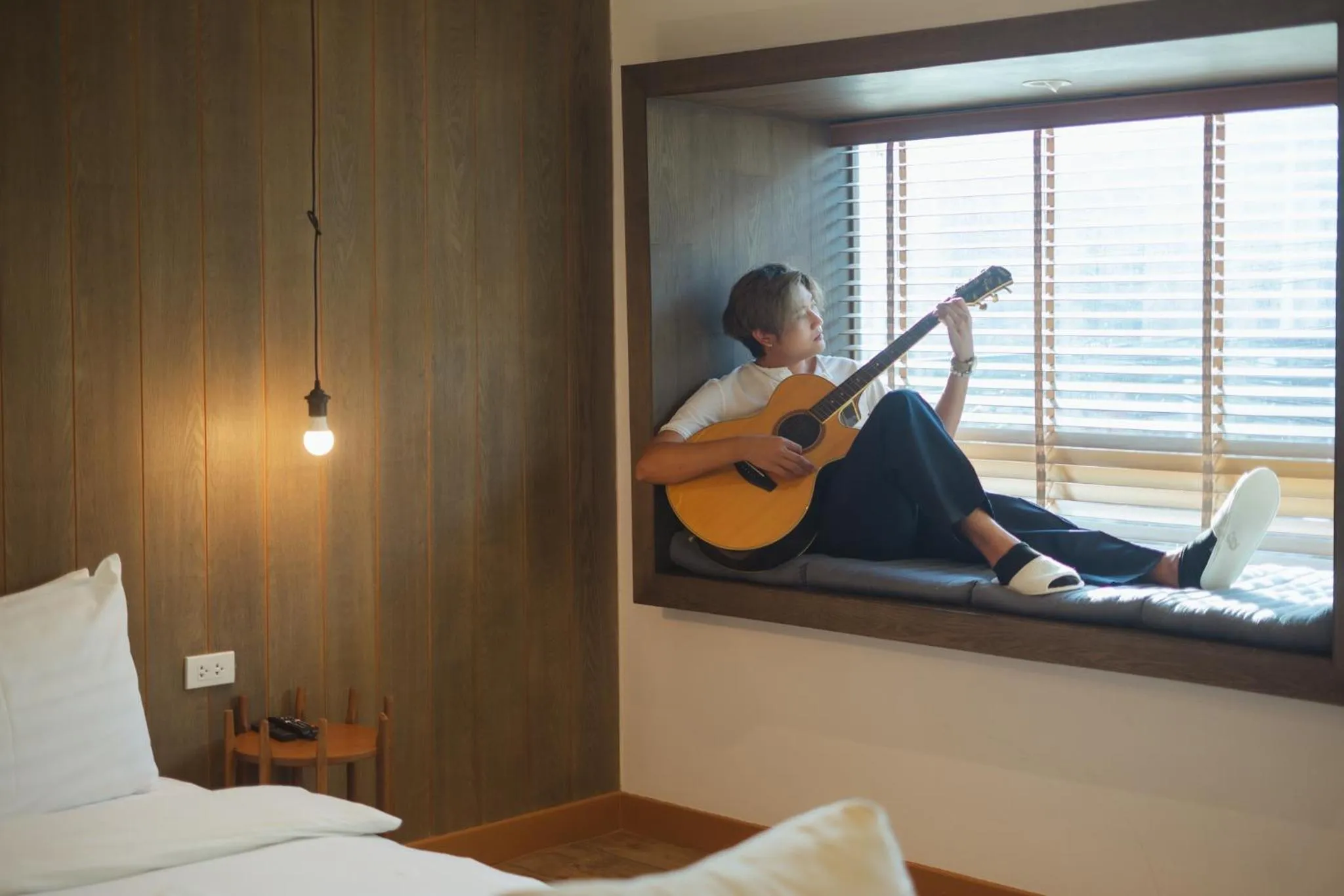 People, Bed in The Folkster House Chiangkhan