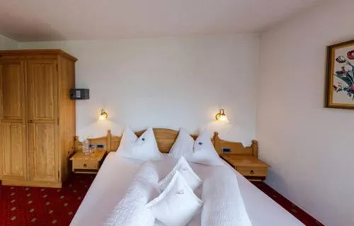 Photo of the whole room, Bed in Hotel Tonnerhof