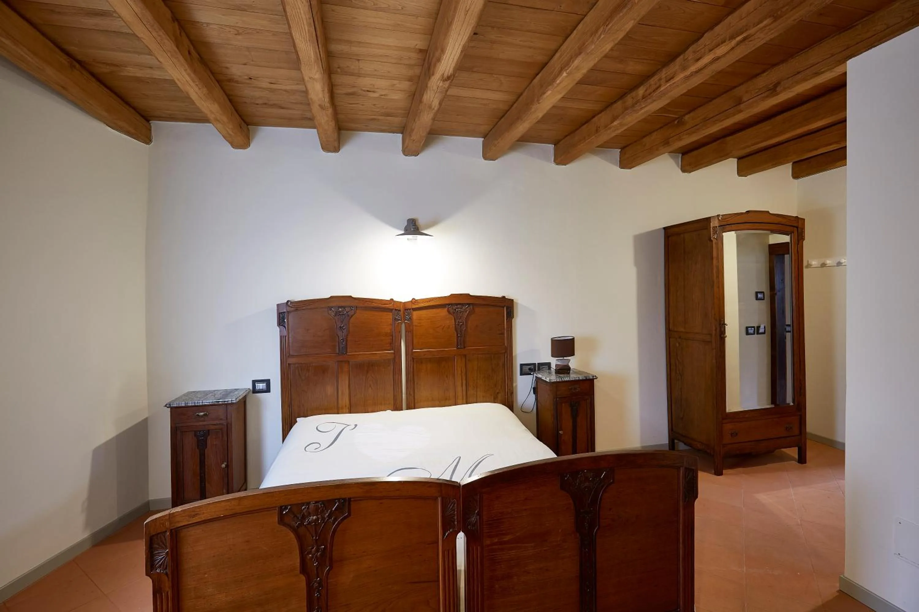 Bed in Palazzo Eleonora